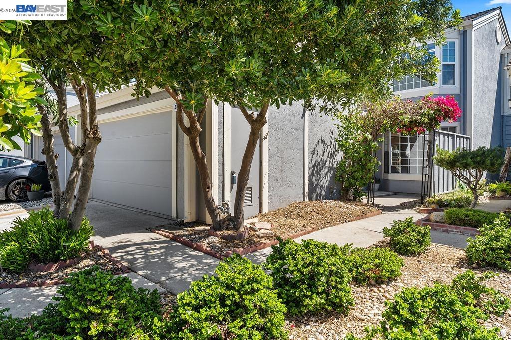 235 Northwood Cmns