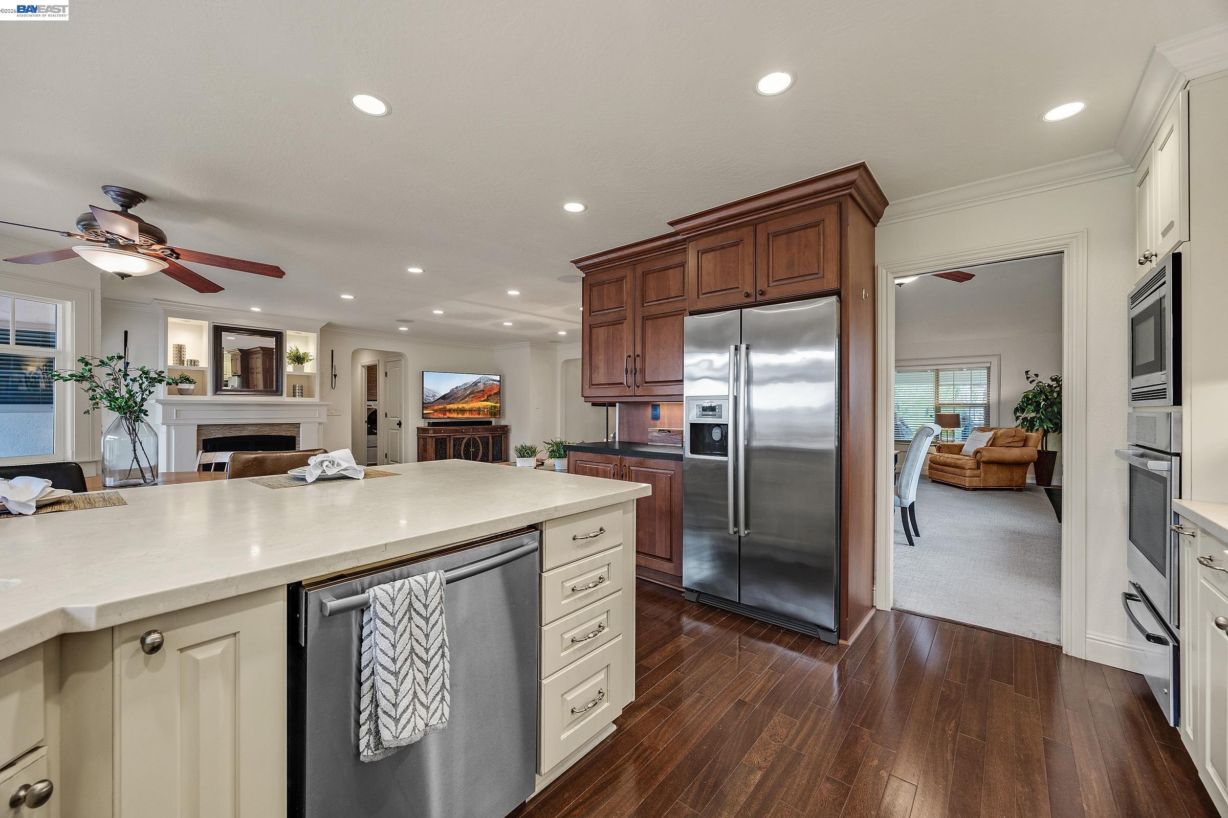 1152 Farmington Way