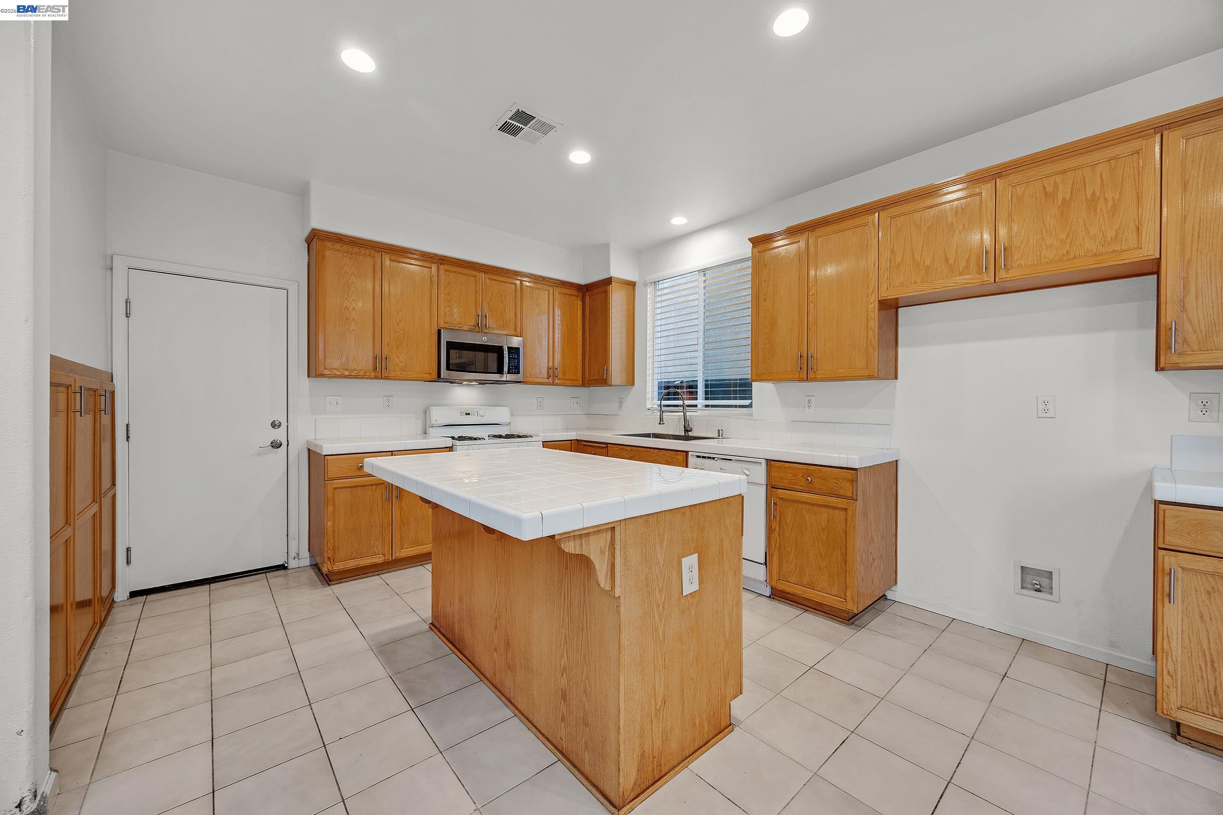 448 Burlington Dr