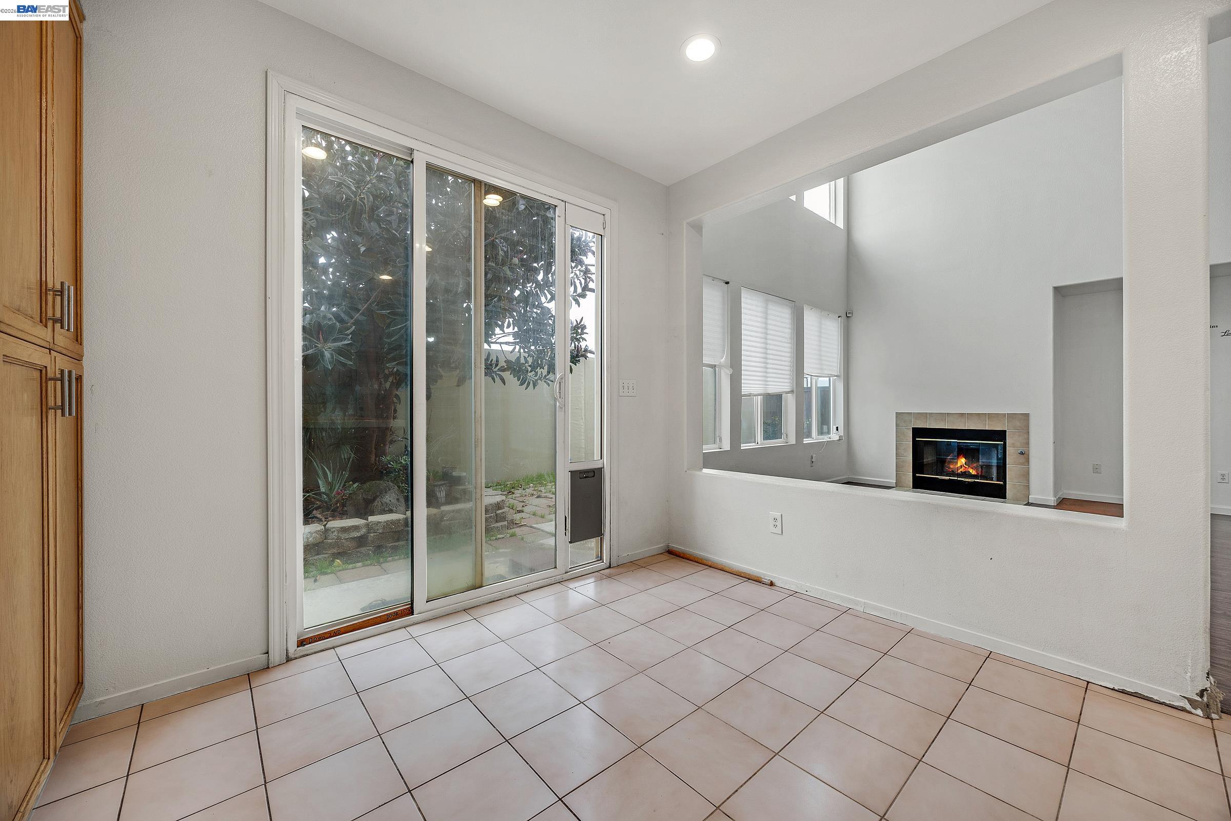 448 Burlington Dr