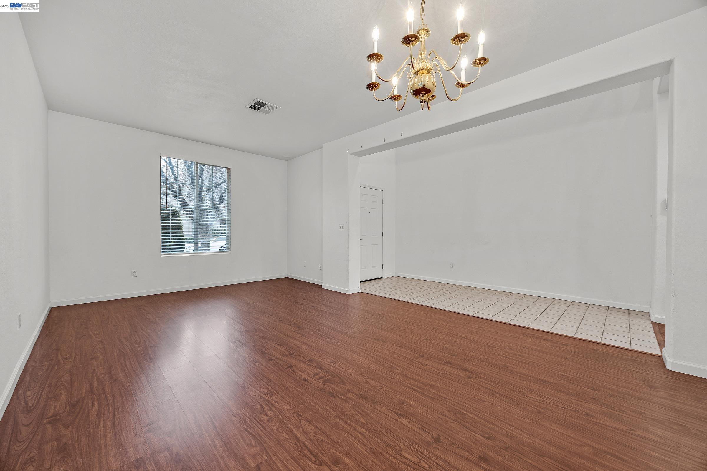 448 Burlington Dr