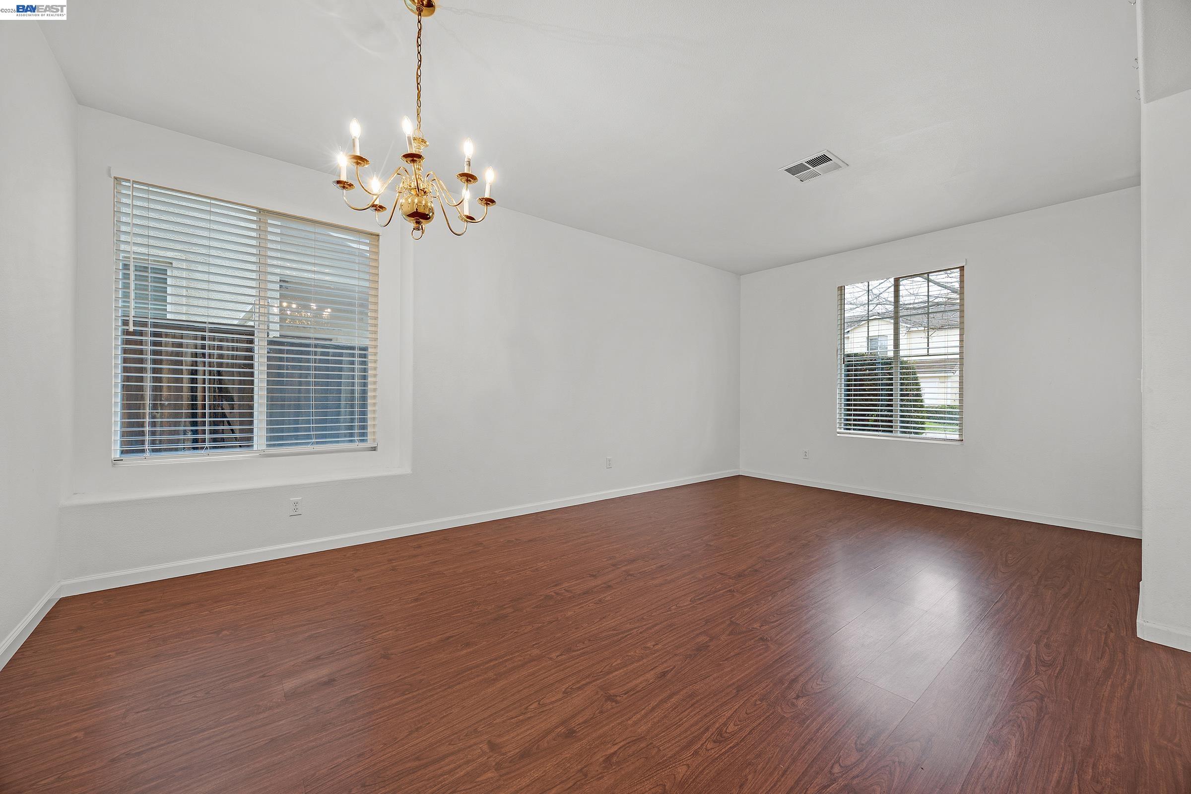 448 Burlington Dr