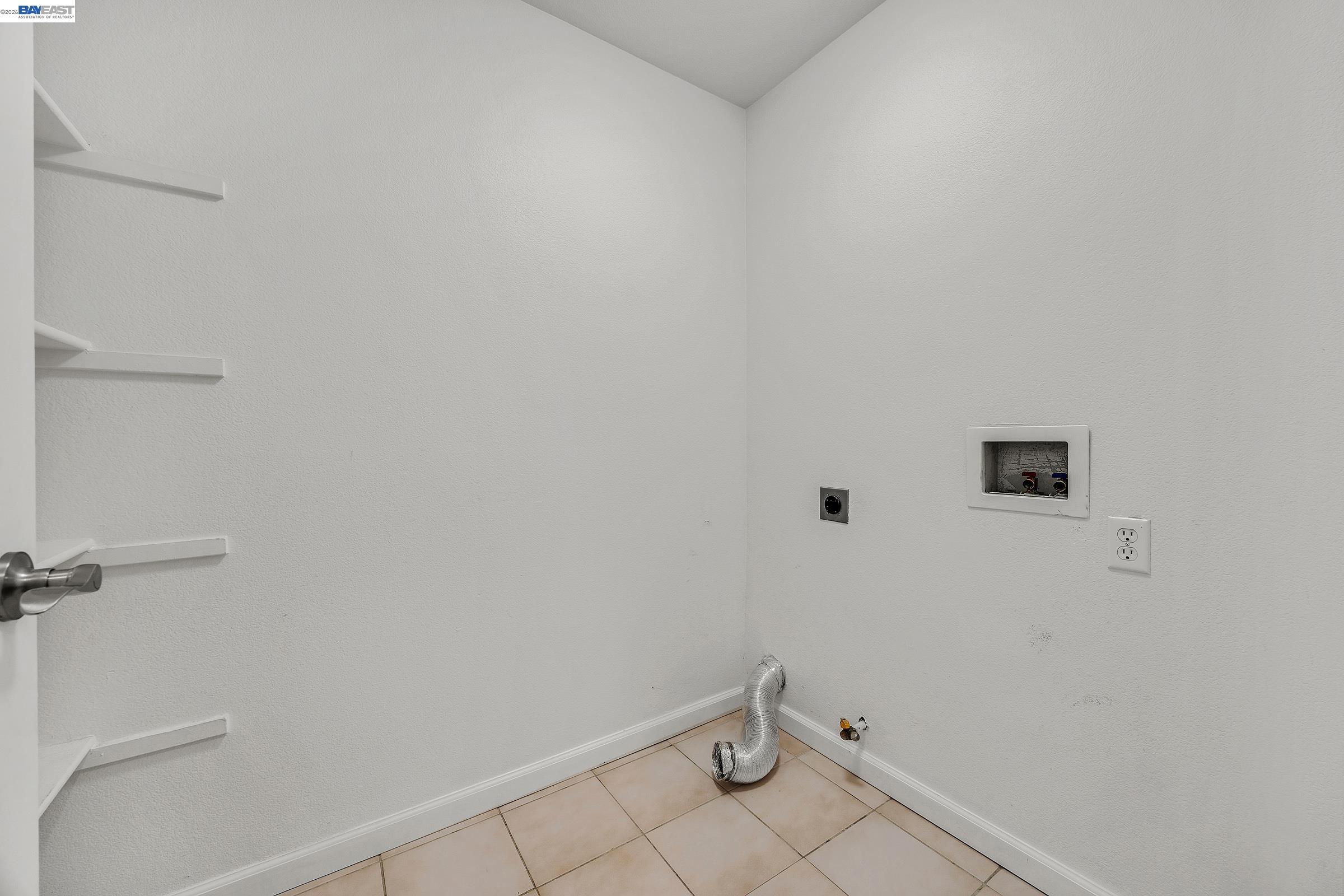 448 Burlington Dr