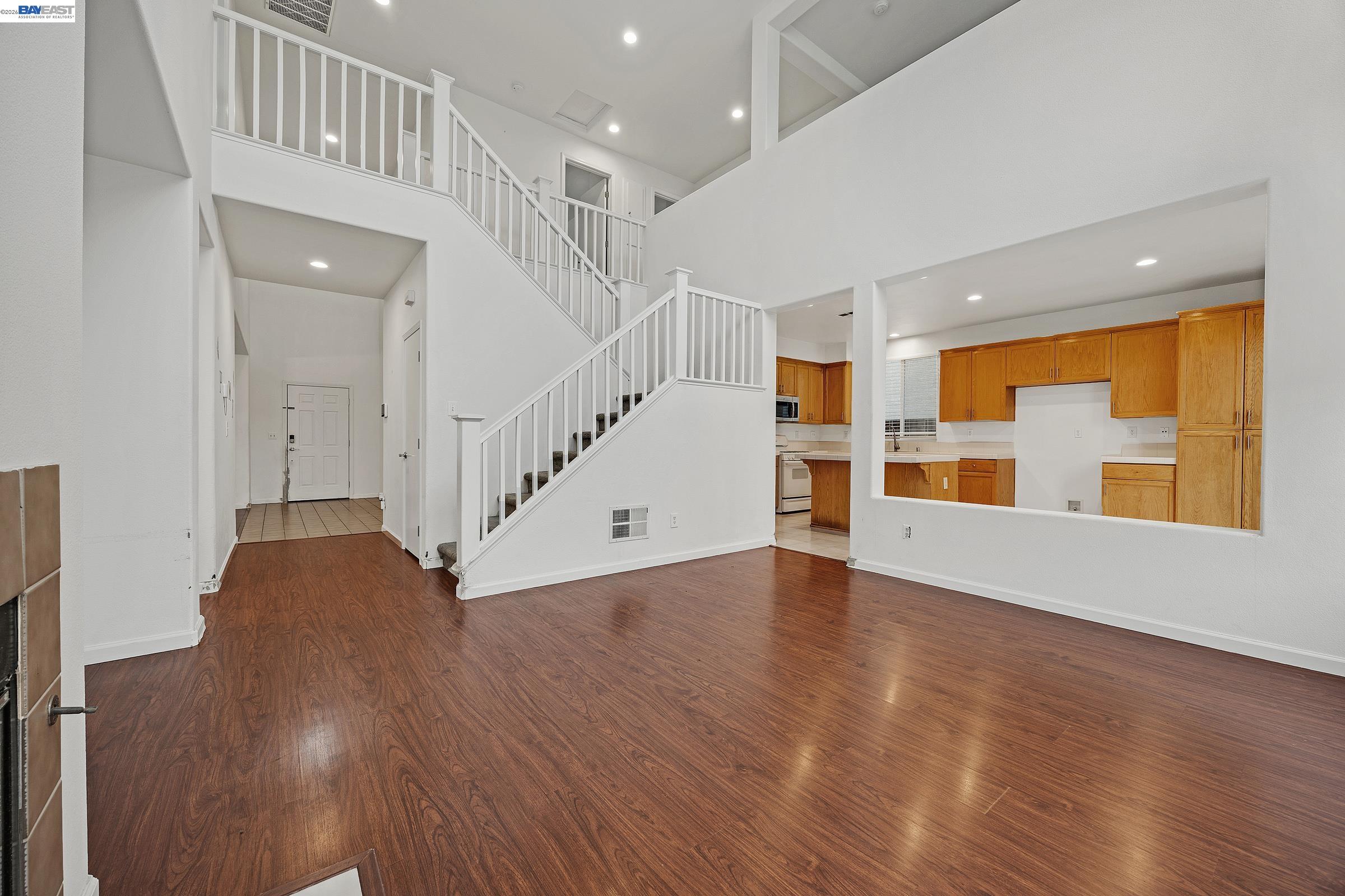448 Burlington Dr