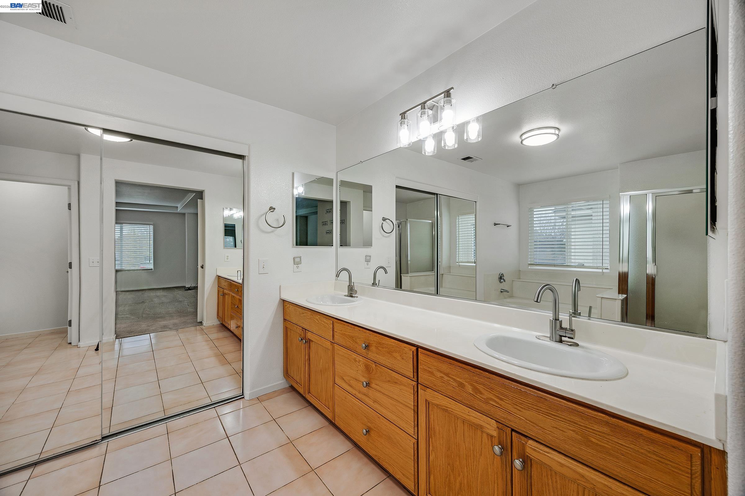 448 Burlington Dr