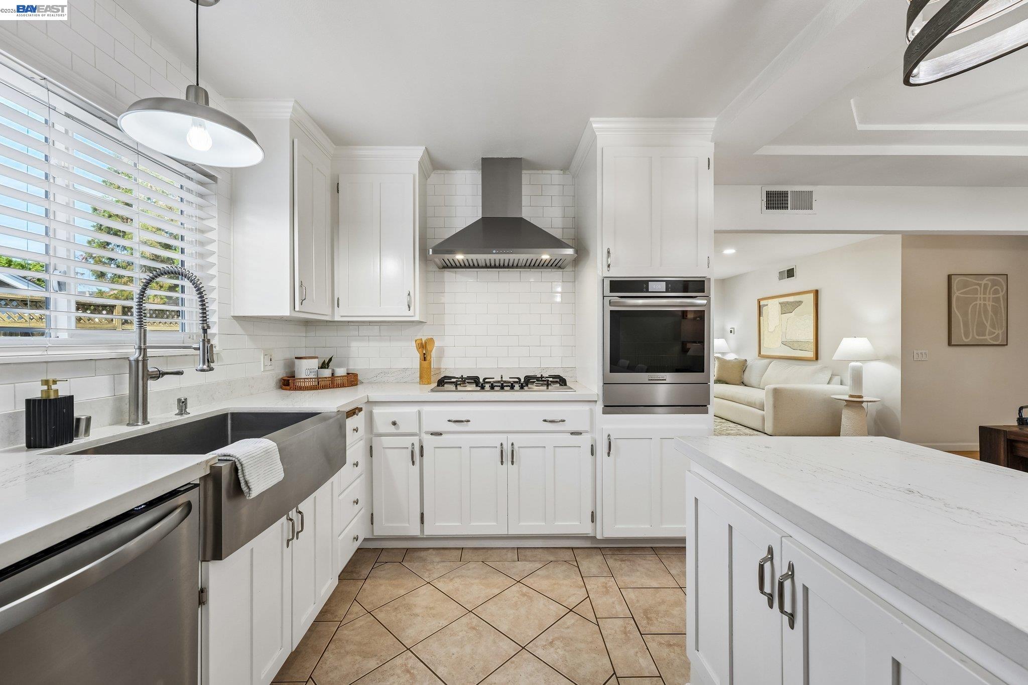 933 Algonquin Ave