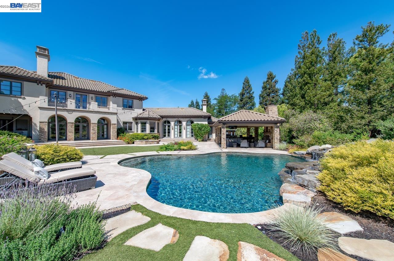 2794 W Ruby Hill Dr