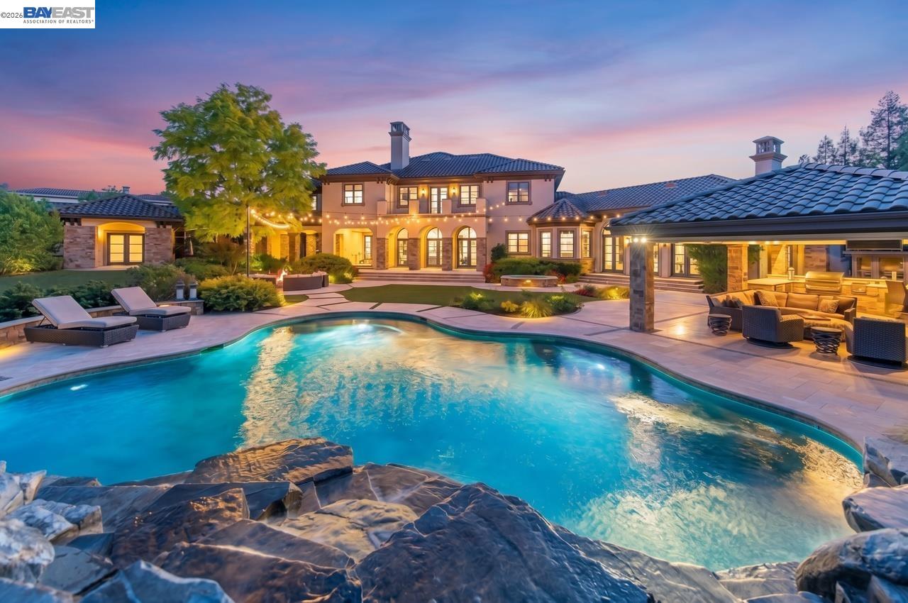 2794 W Ruby Hill Dr