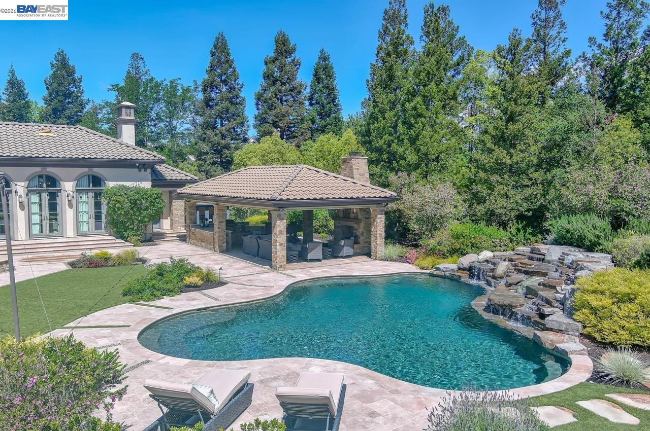 2794 W Ruby Hill Dr