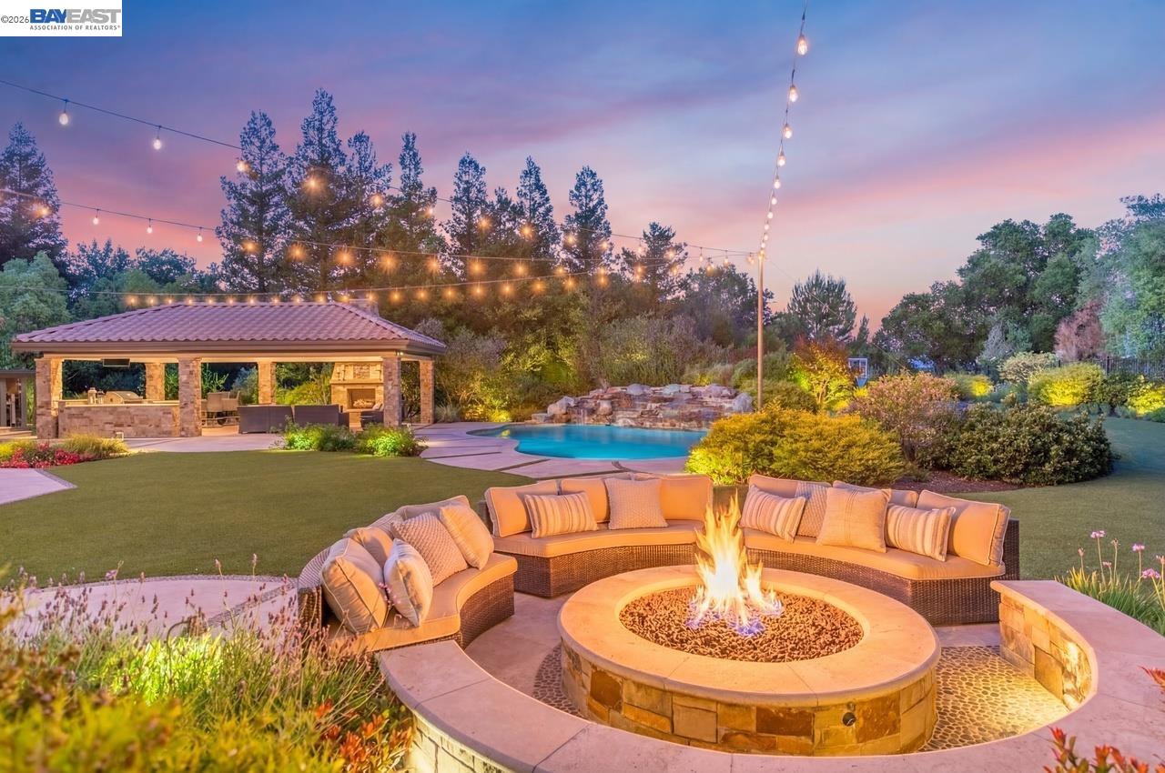 2794 W Ruby Hill Dr