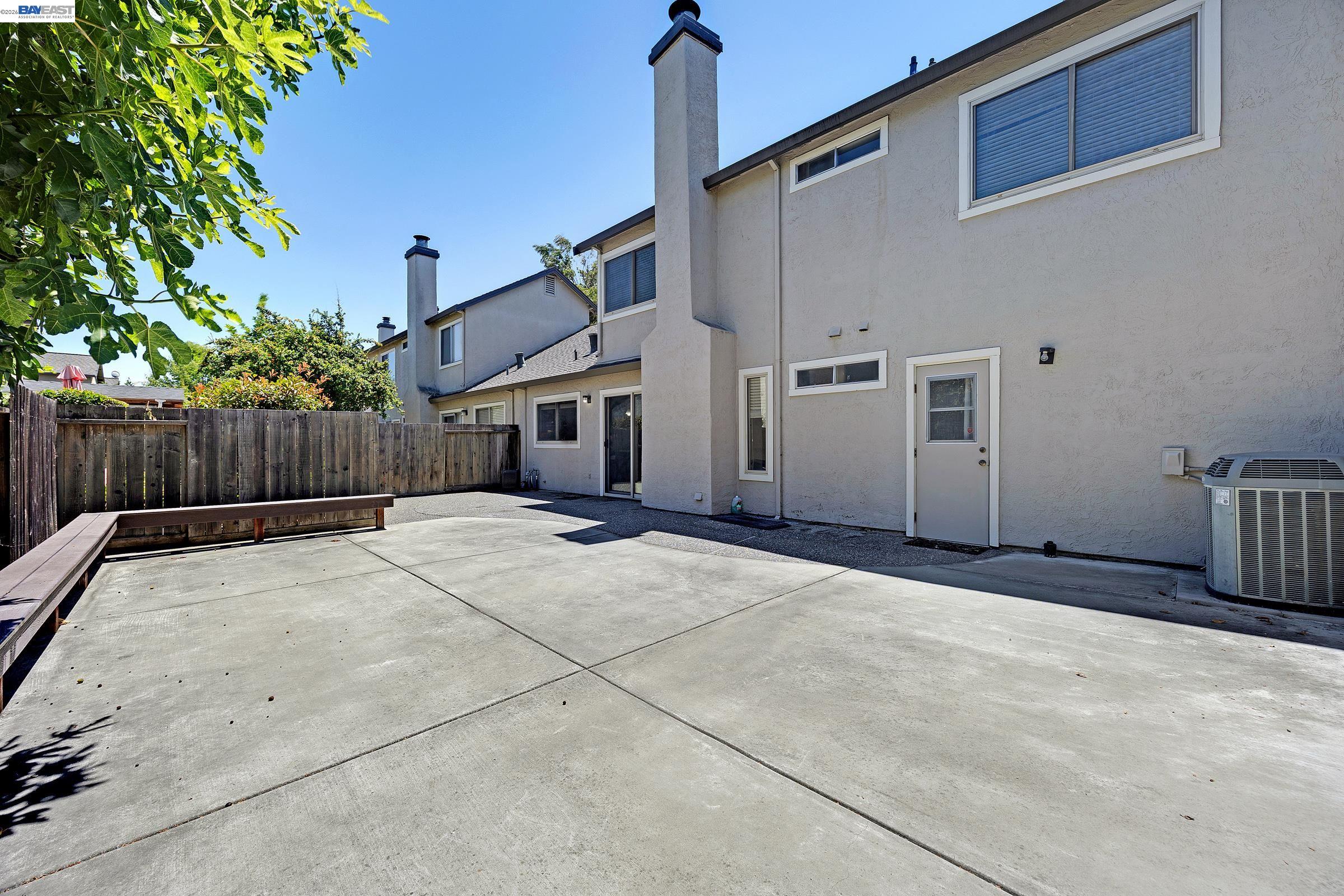 2133 Rheem Dr