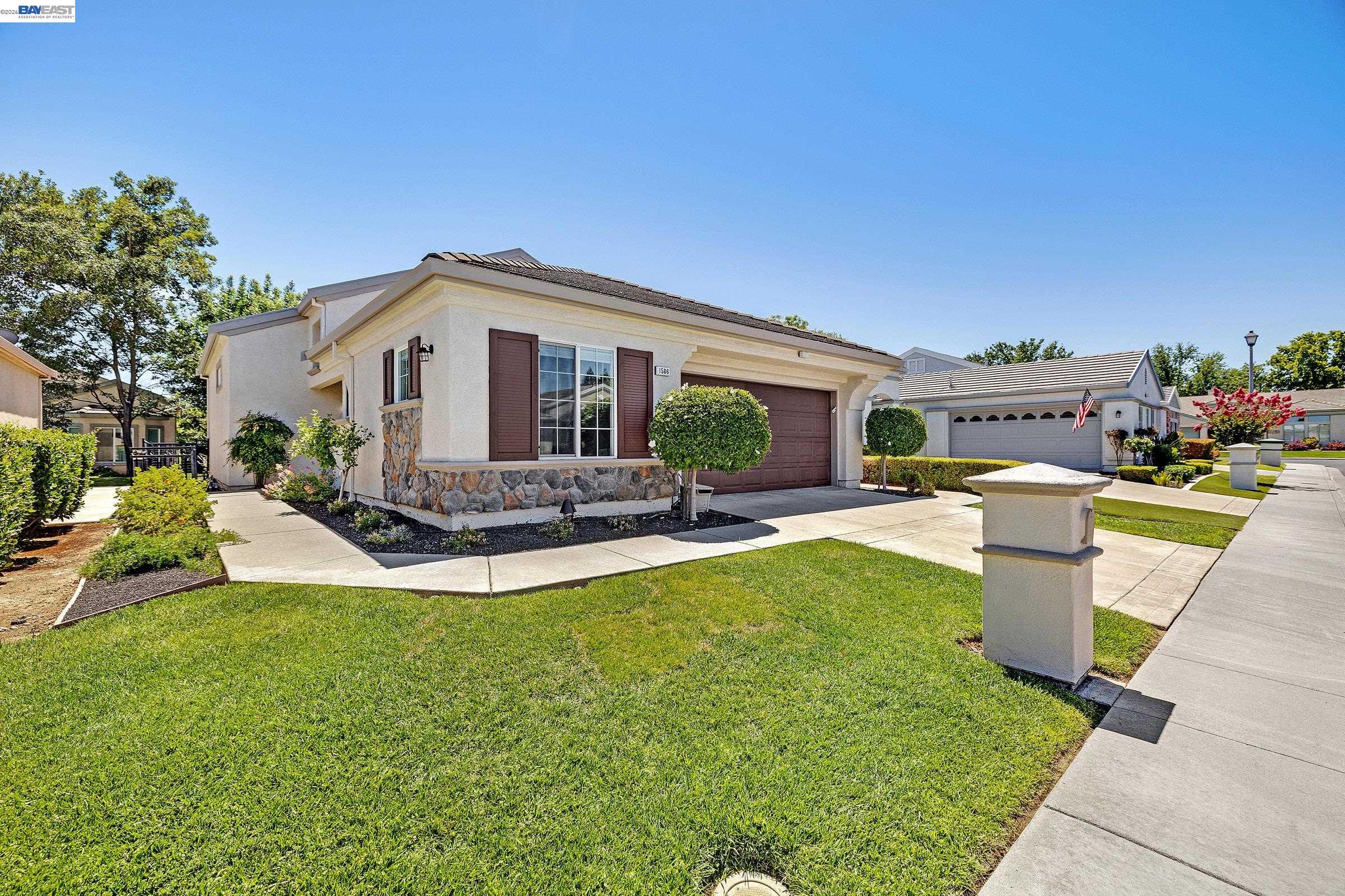 1586 Imperial Way