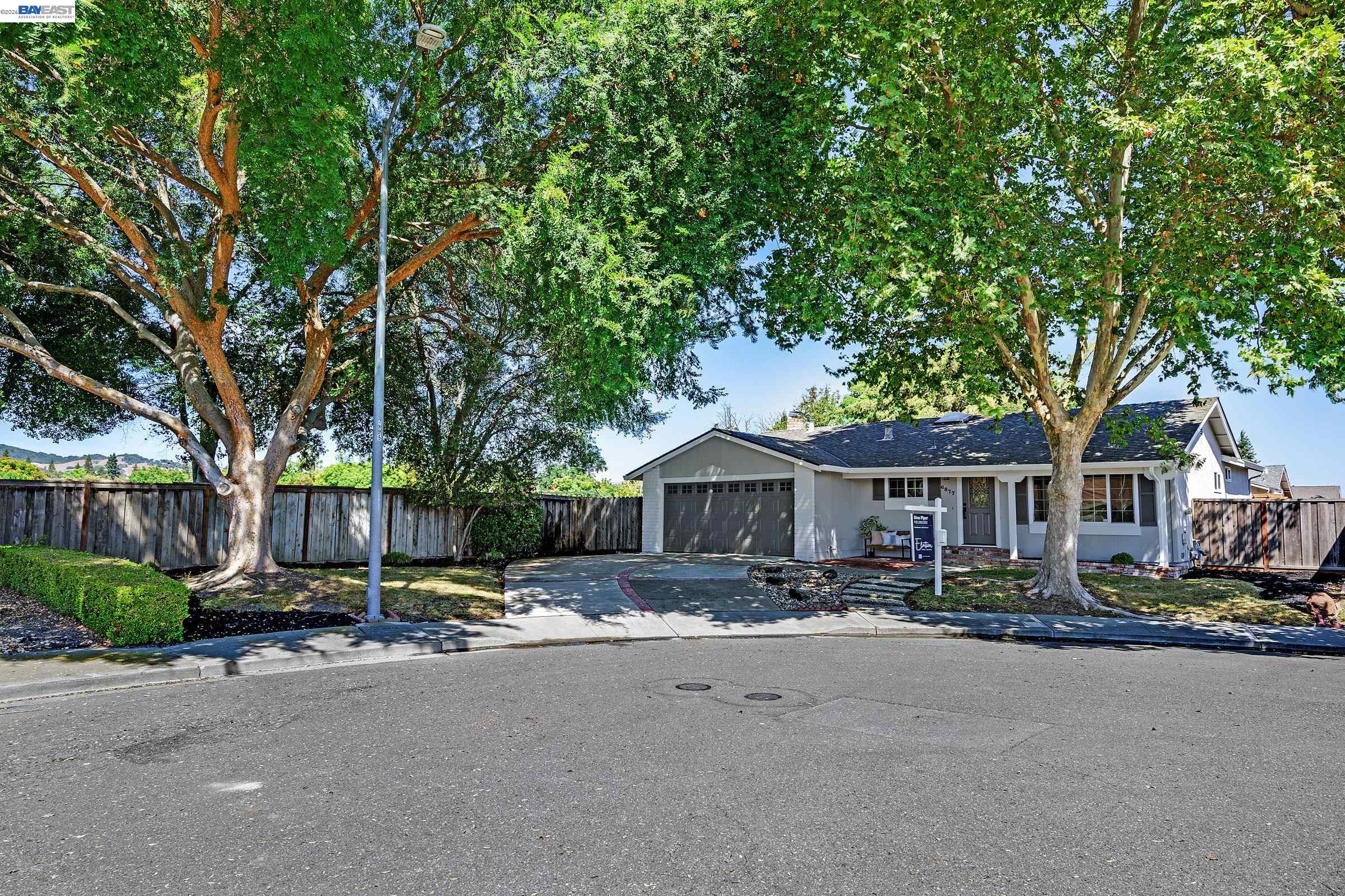 6877 Rayland Ct