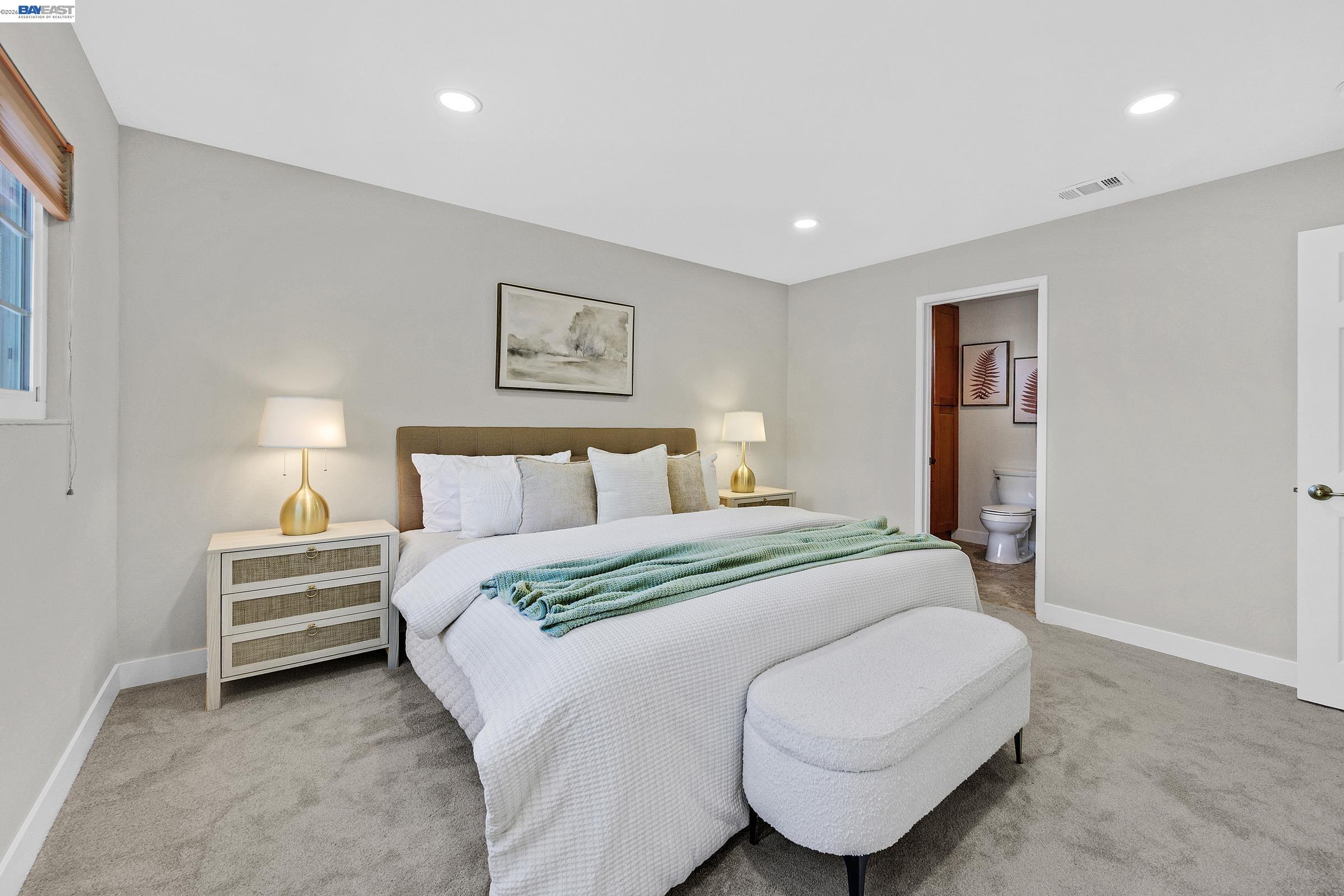 6877 Rayland Ct