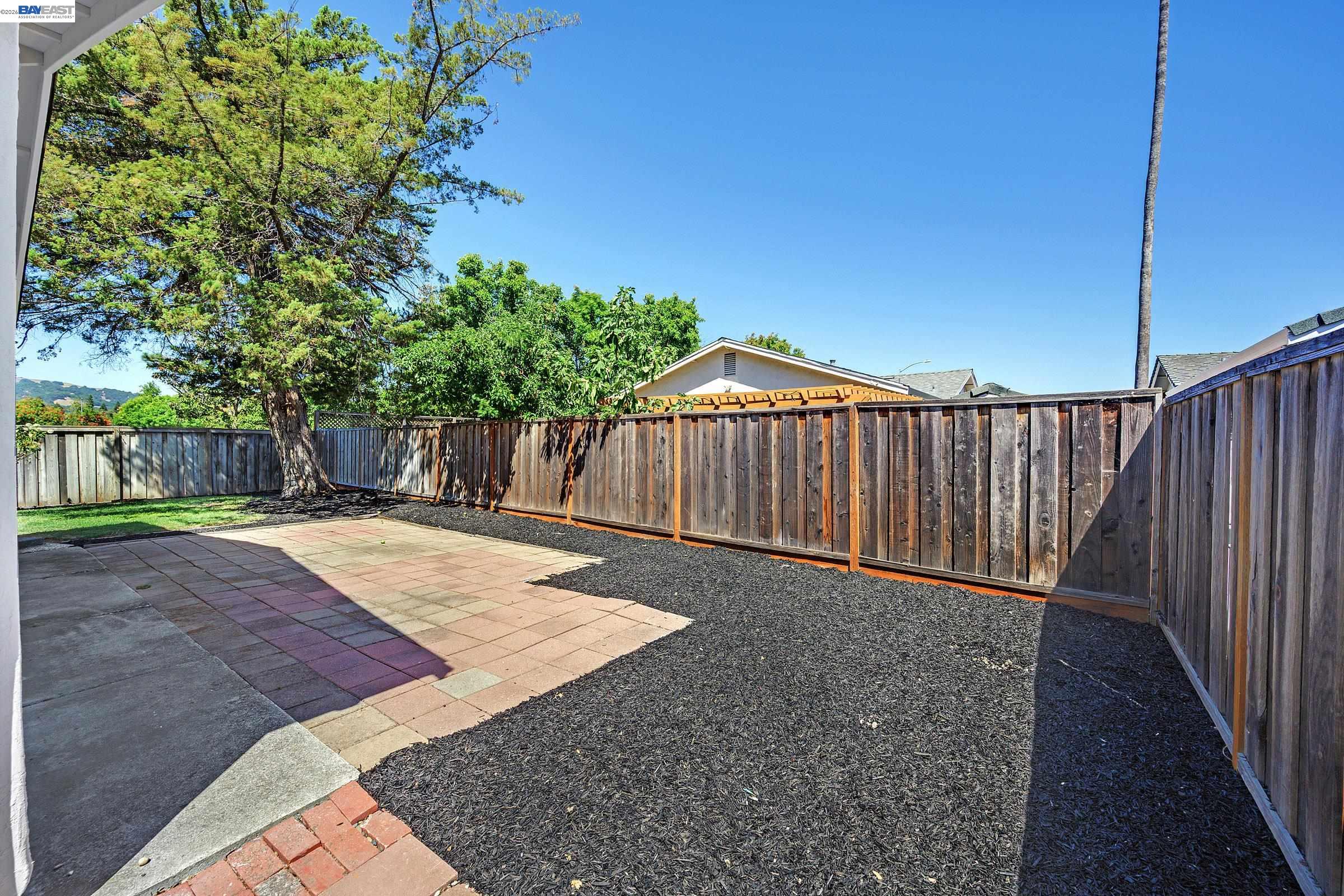 6877 Rayland Ct