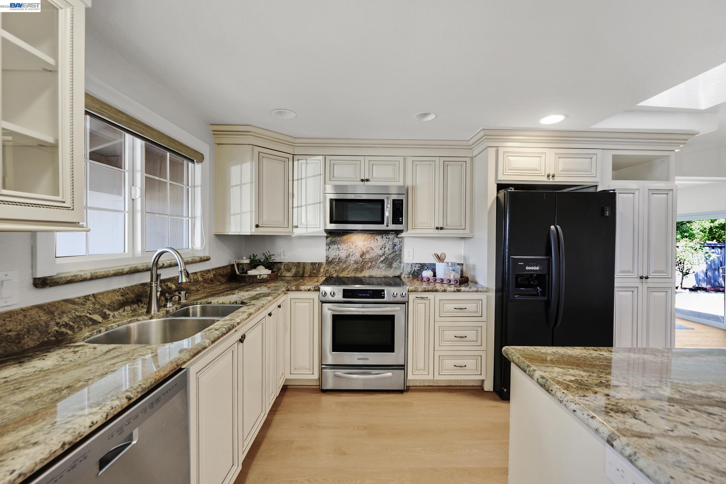 6877 Rayland Ct