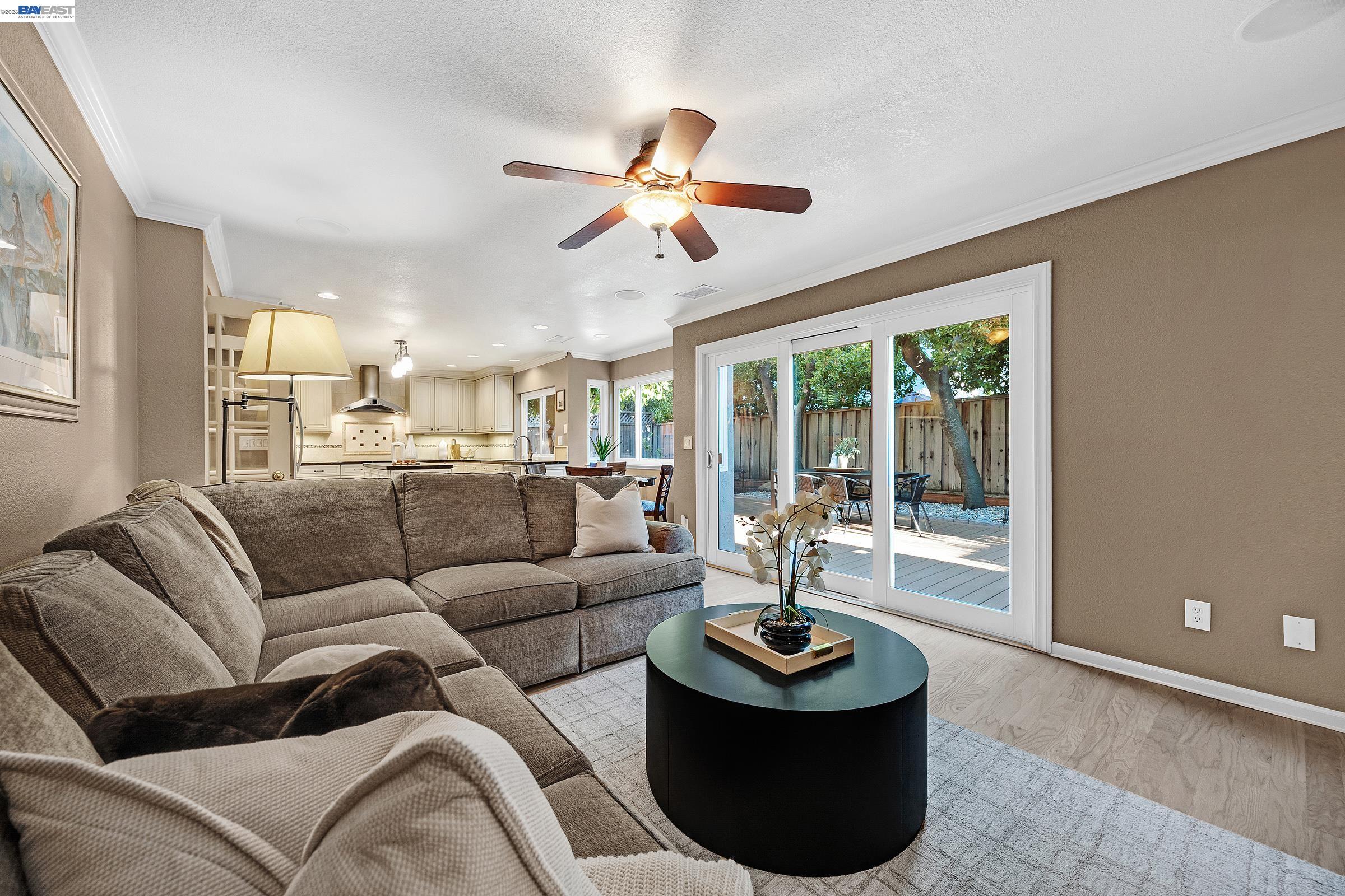 6310 Camino Del Lago