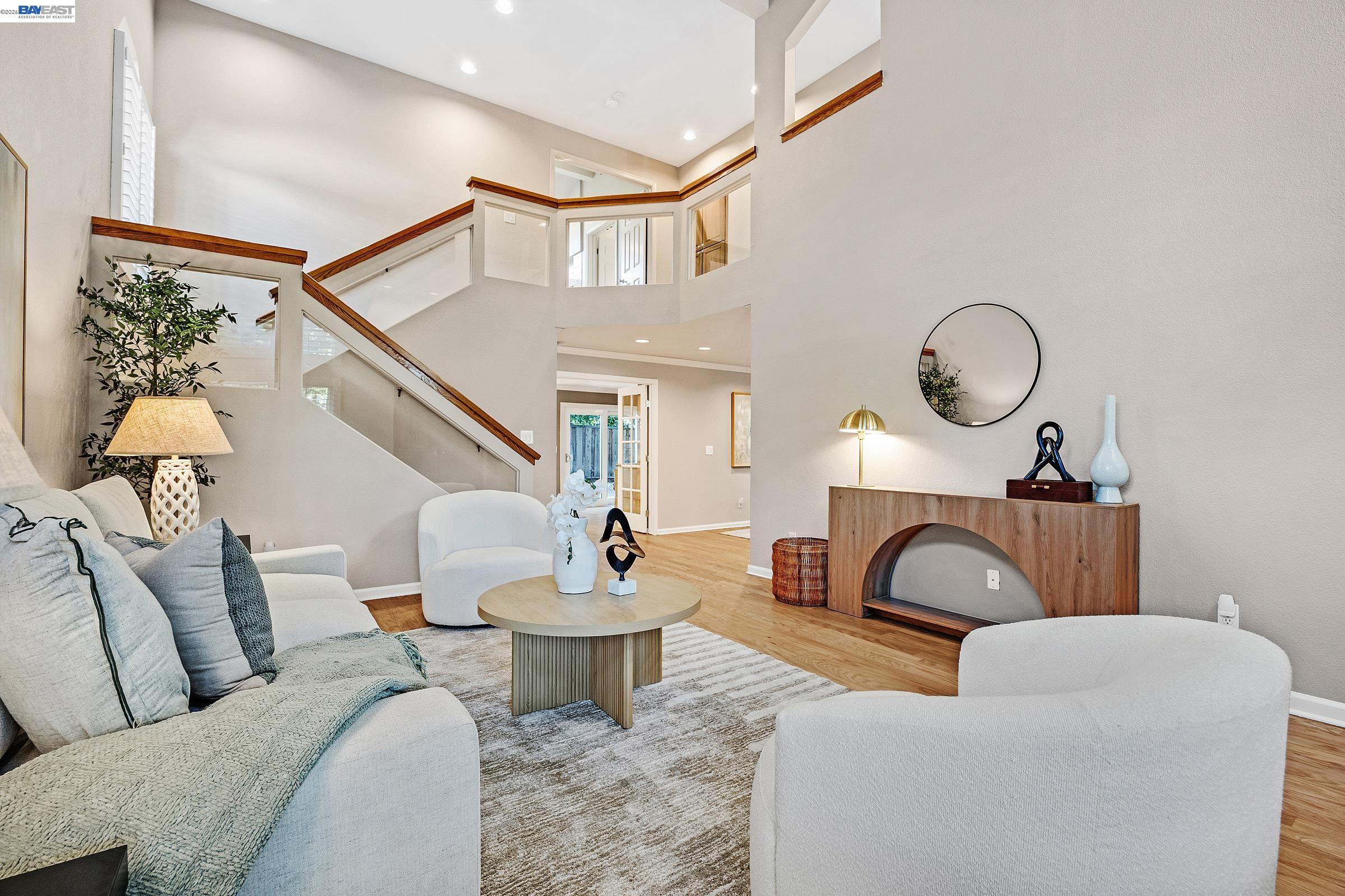 6310 Camino Del Lago