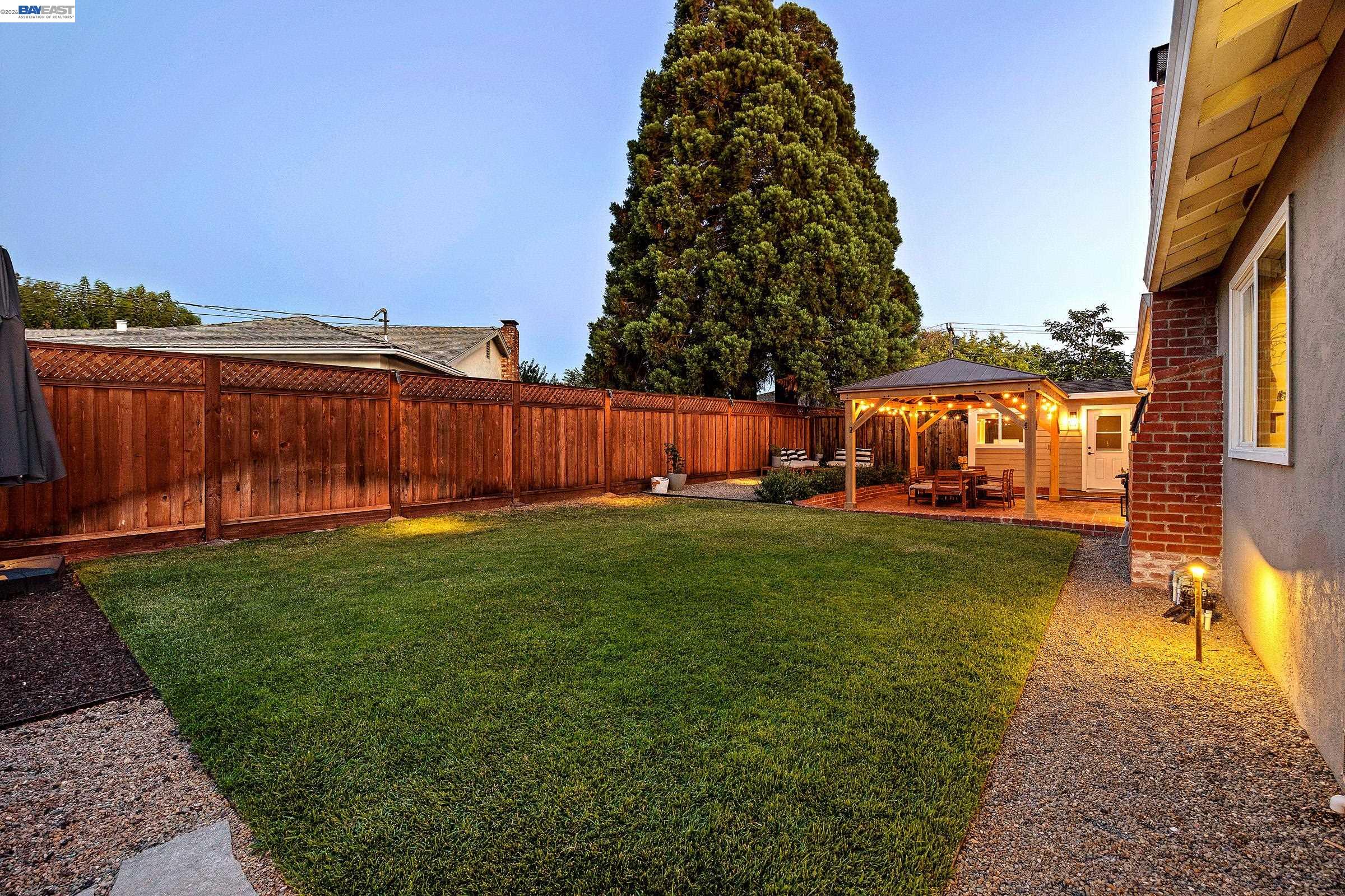 352 Cambridge Way