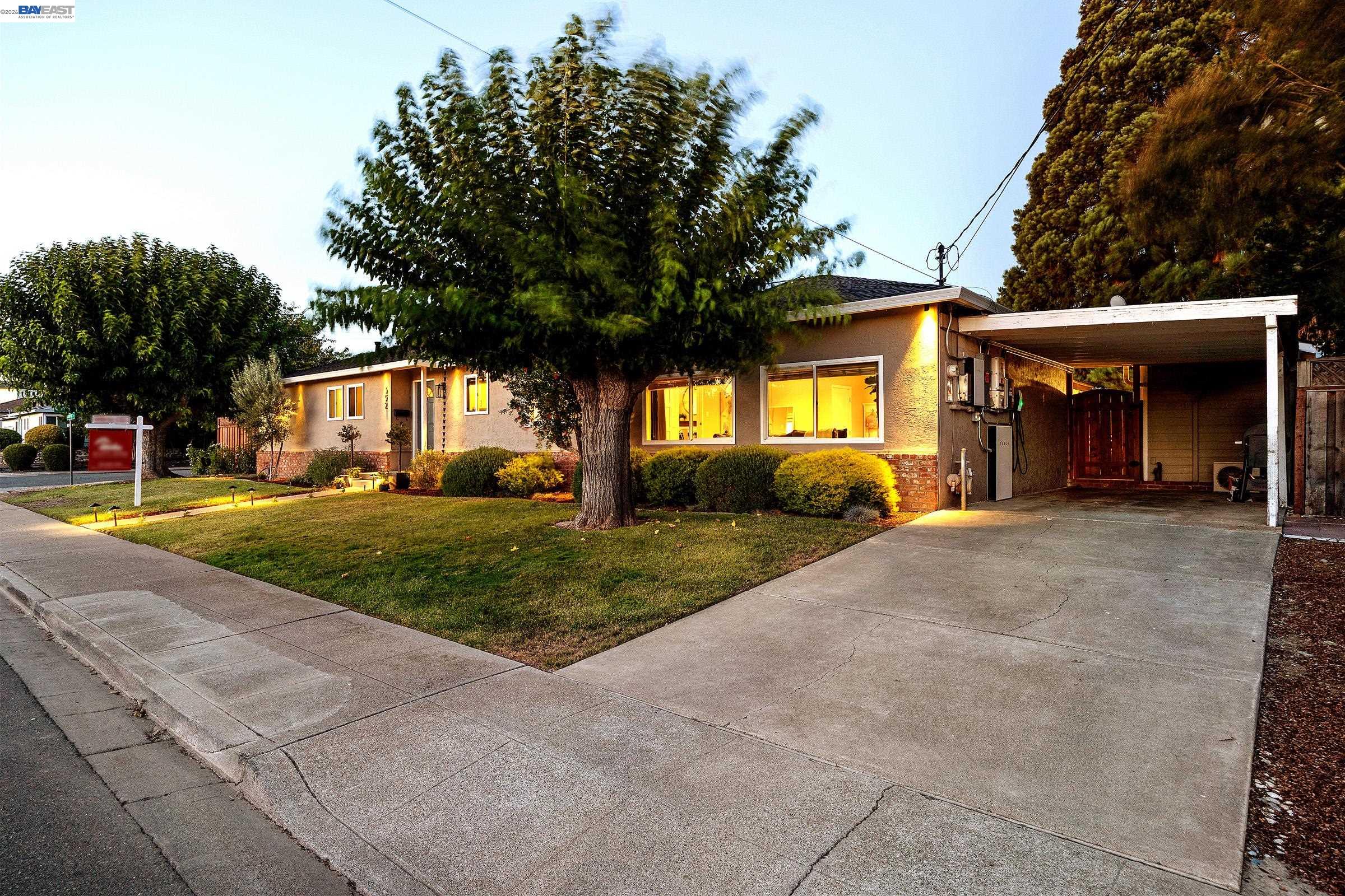 352 Cambridge Way