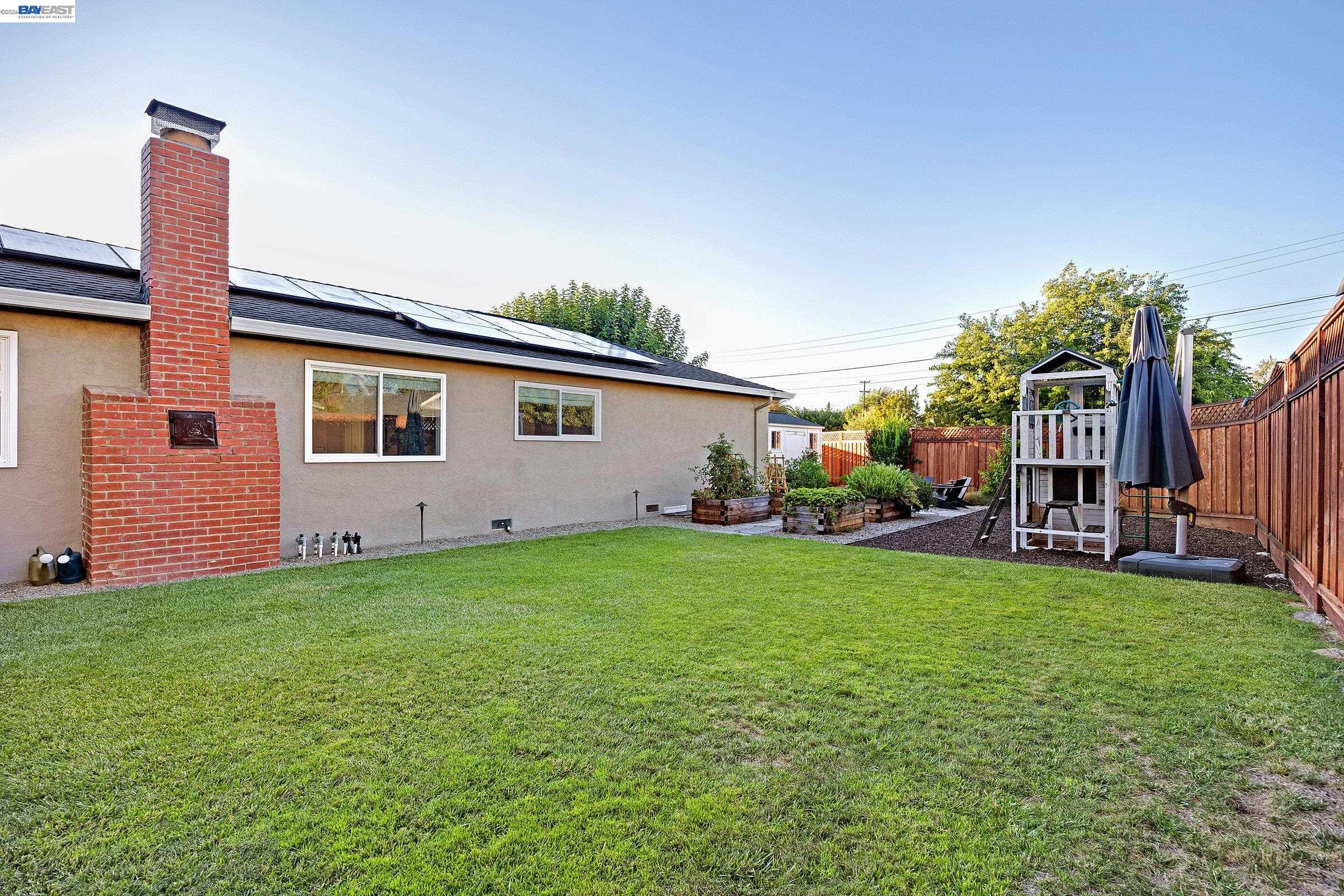 352 Cambridge Way
