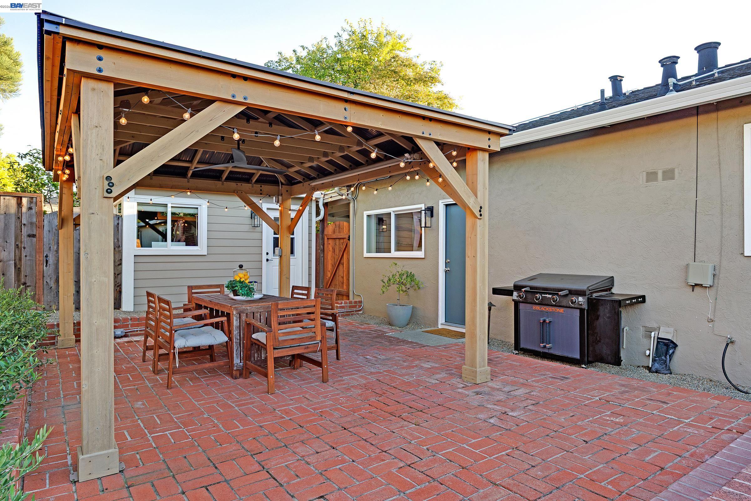 352 Cambridge Way
