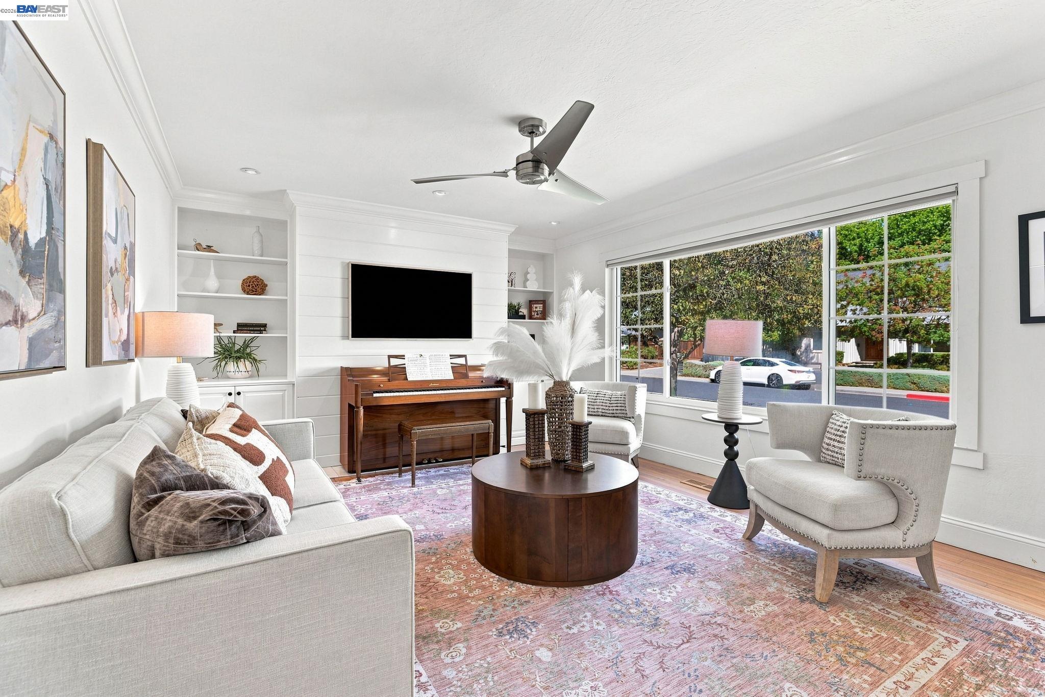 1712 Beachwood Way
