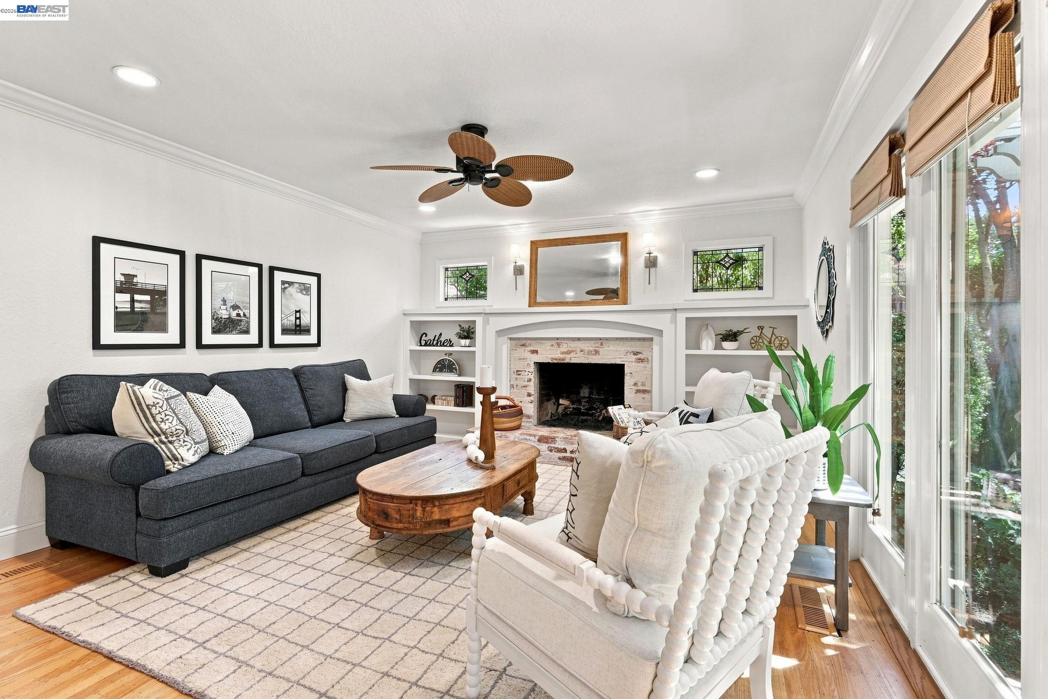1712 Beachwood Way