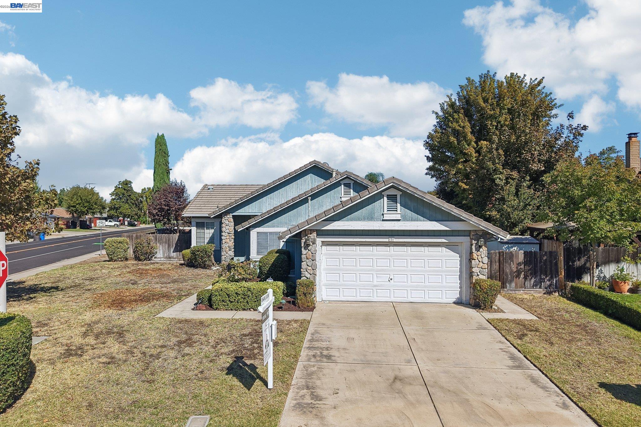 787 Chenin Blanc Dr