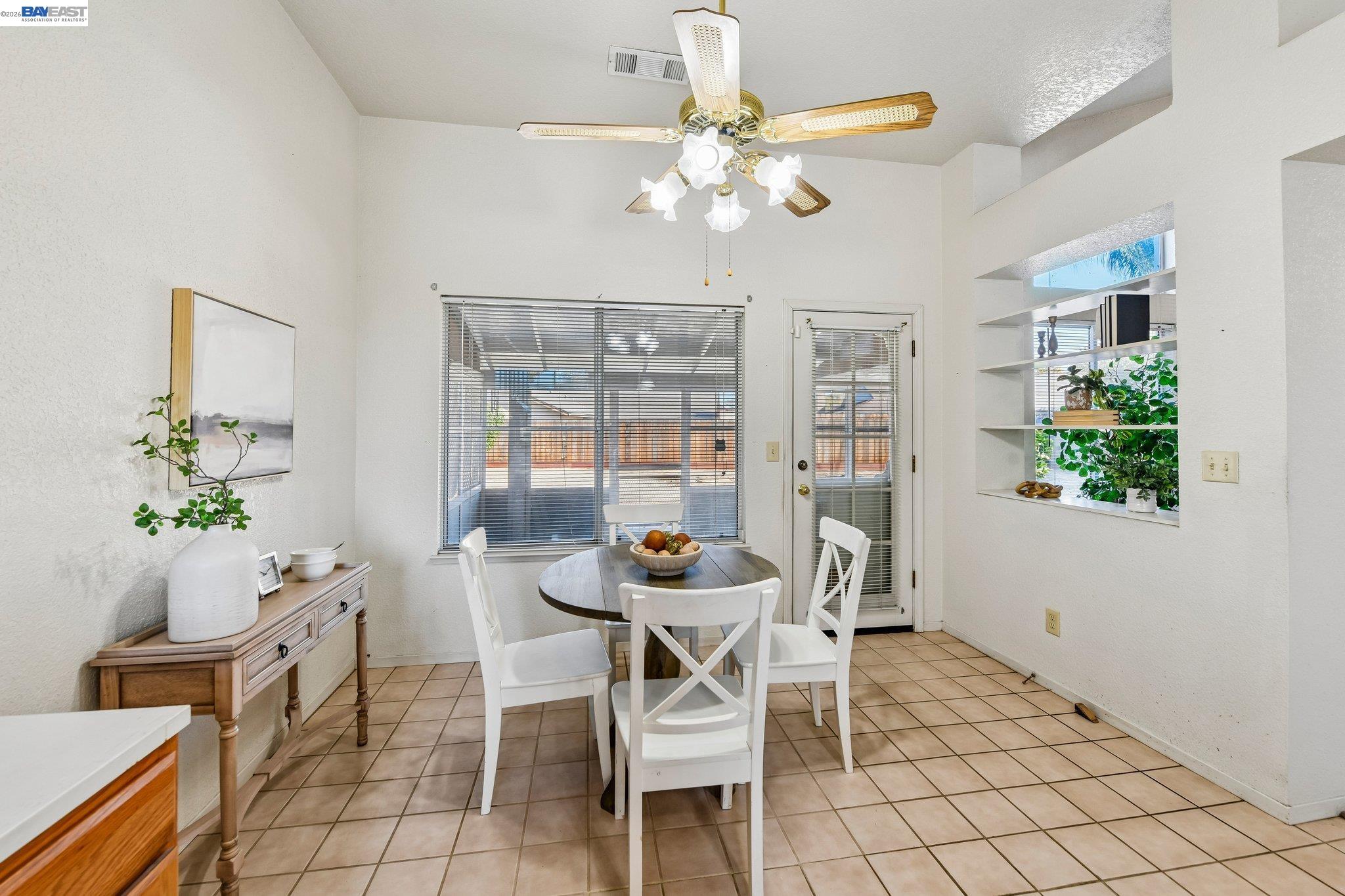 787 Chenin Blanc Dr