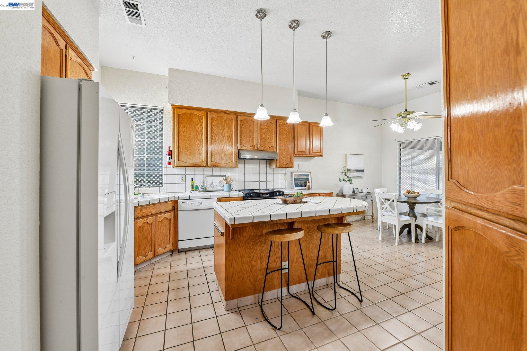 787 Chenin Blanc Dr