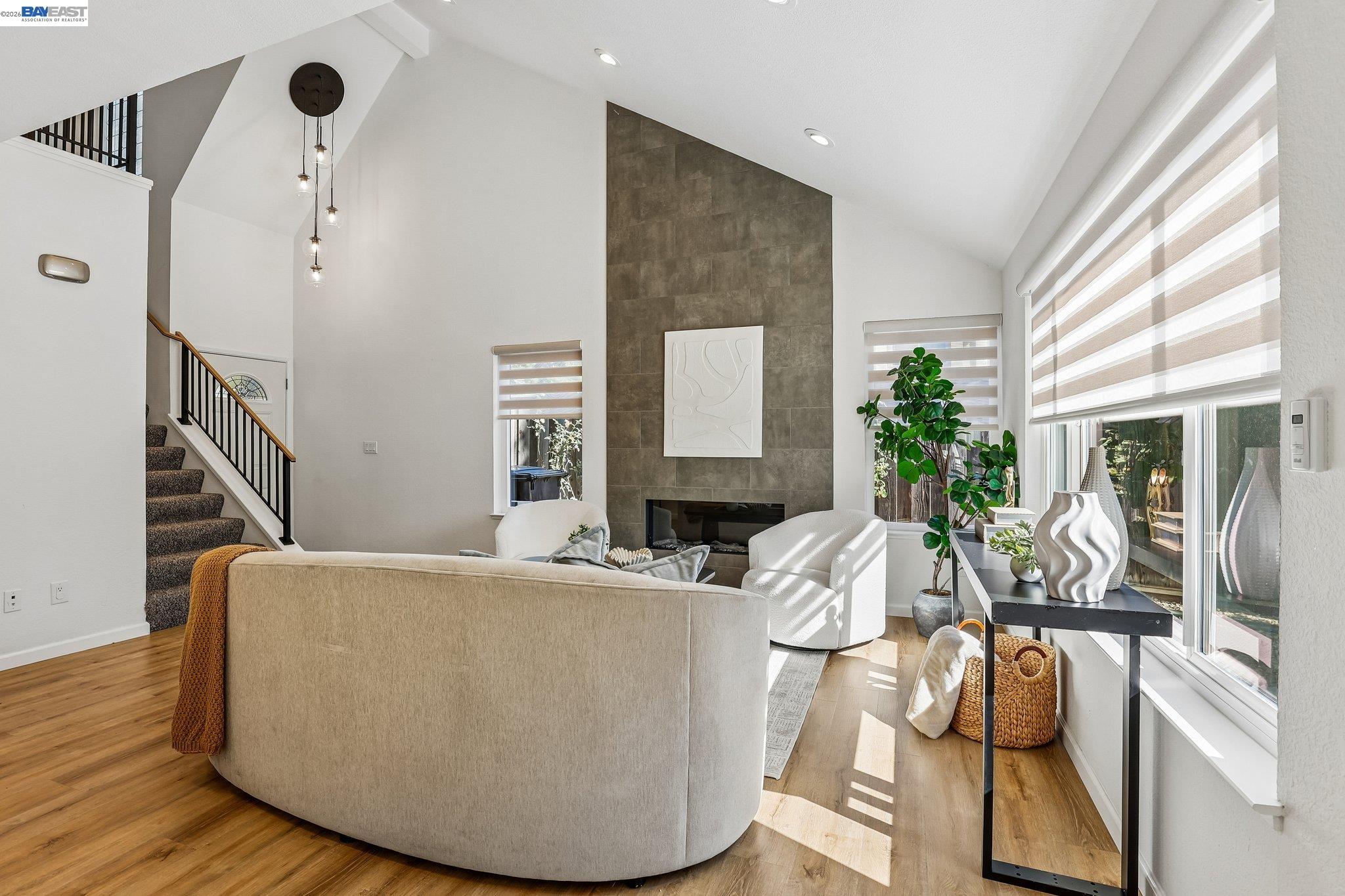 2129 Delucchi Dr