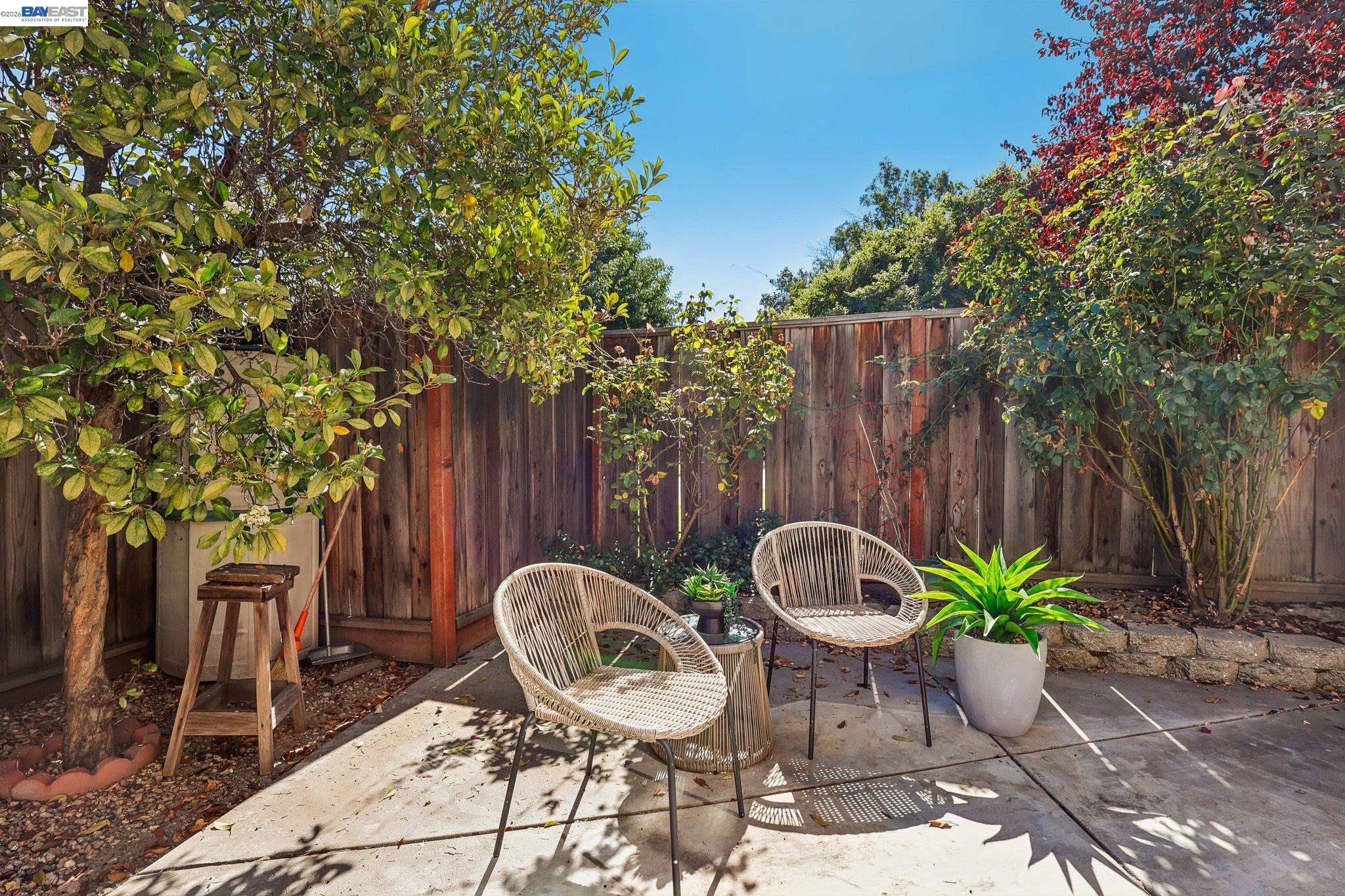 2129 Delucchi Dr