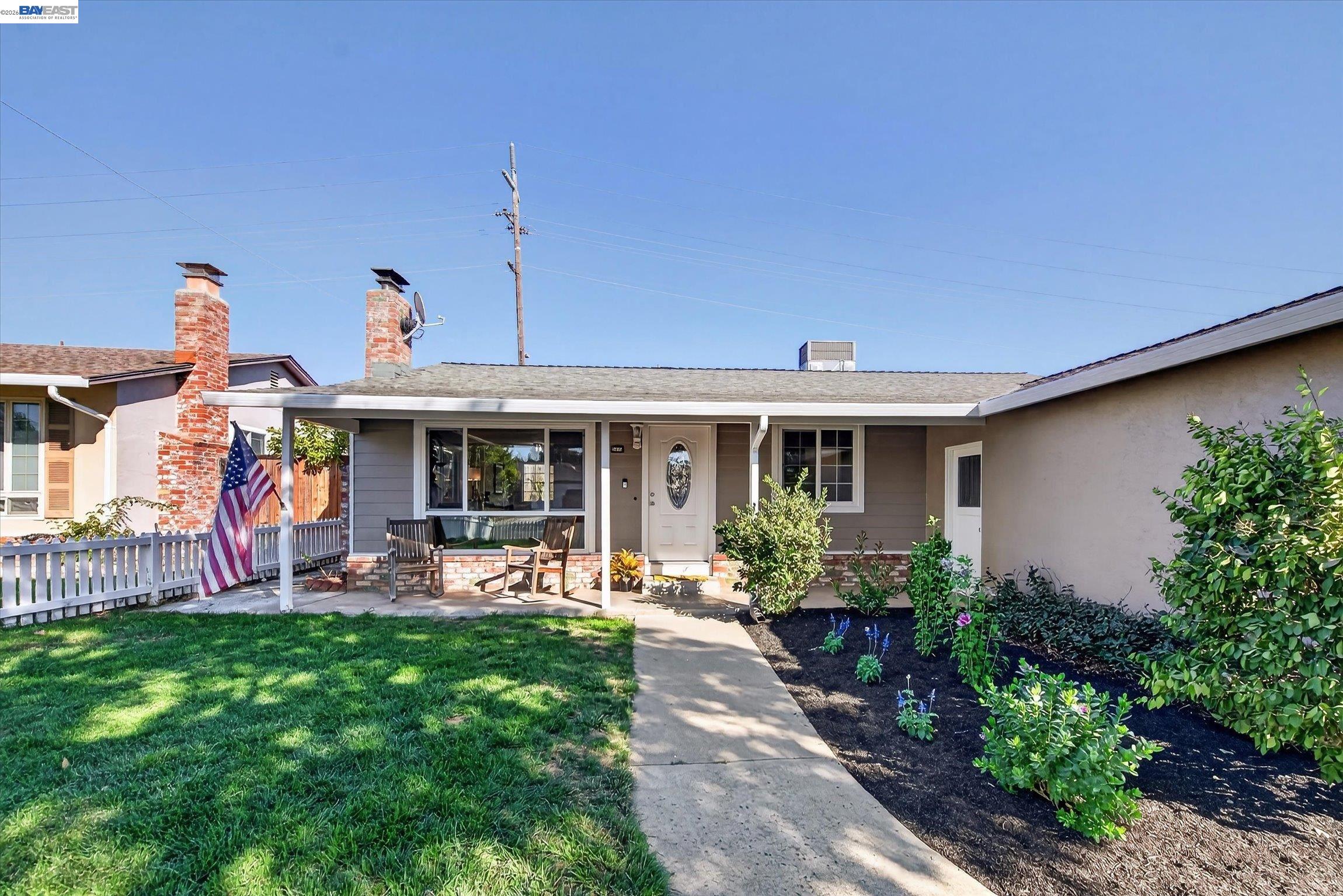 1472 El Dorado Drive