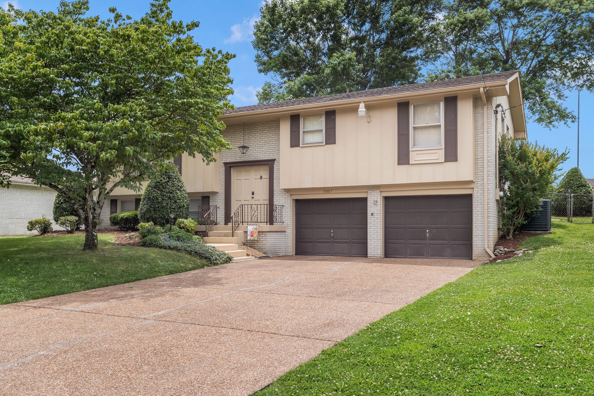5007 Olivia Dr