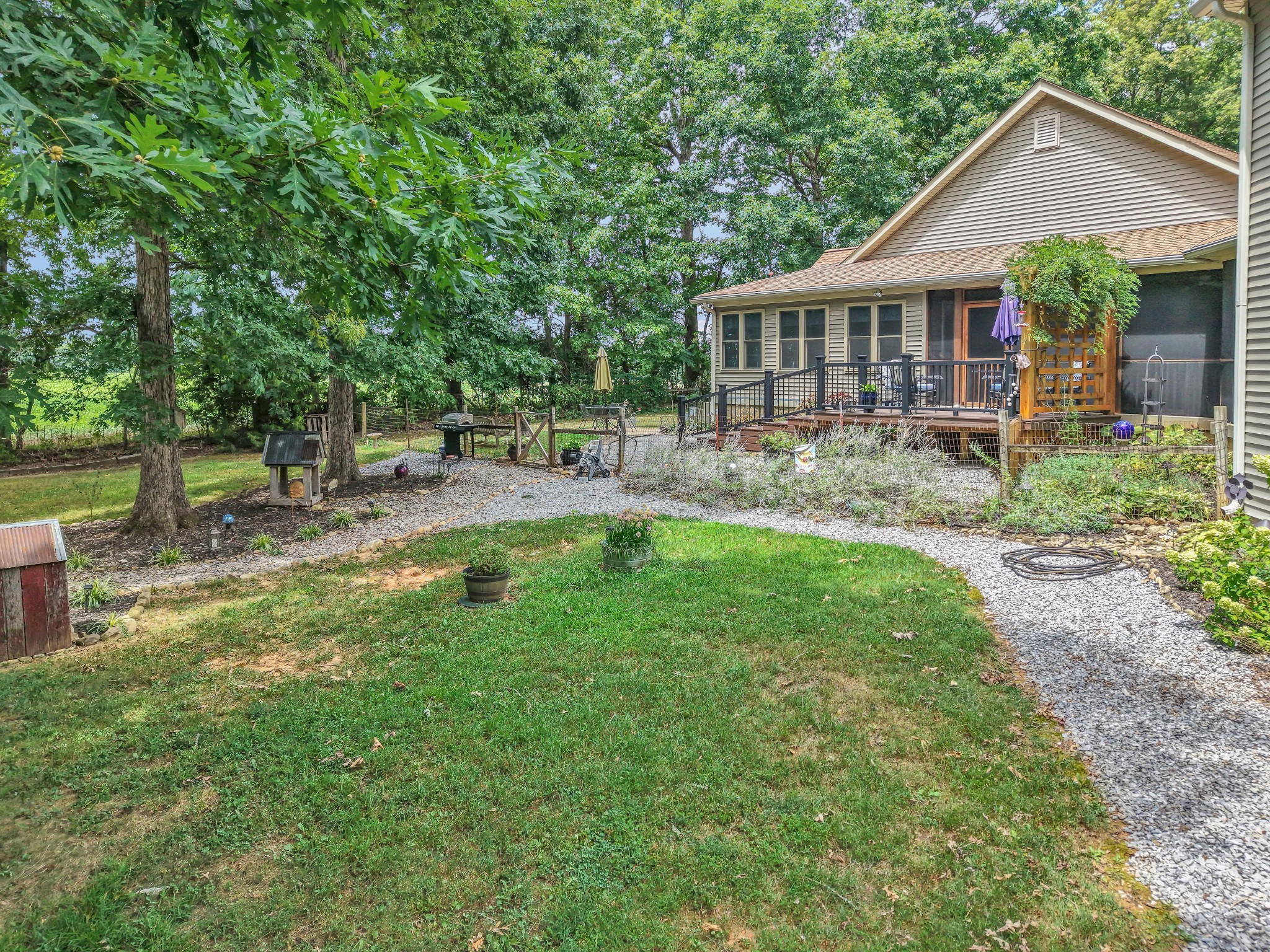 7197 Highland Rd