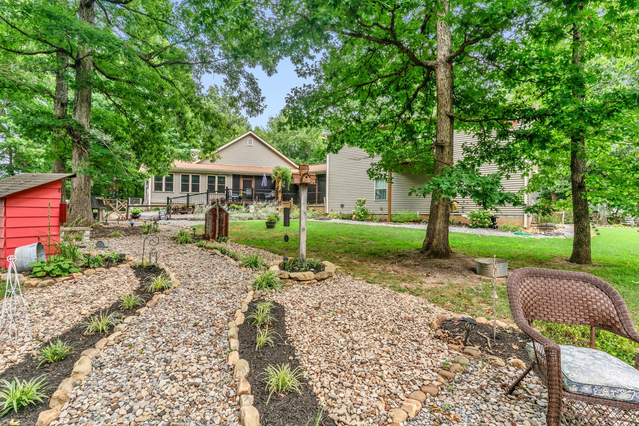 7197 Highland Rd
