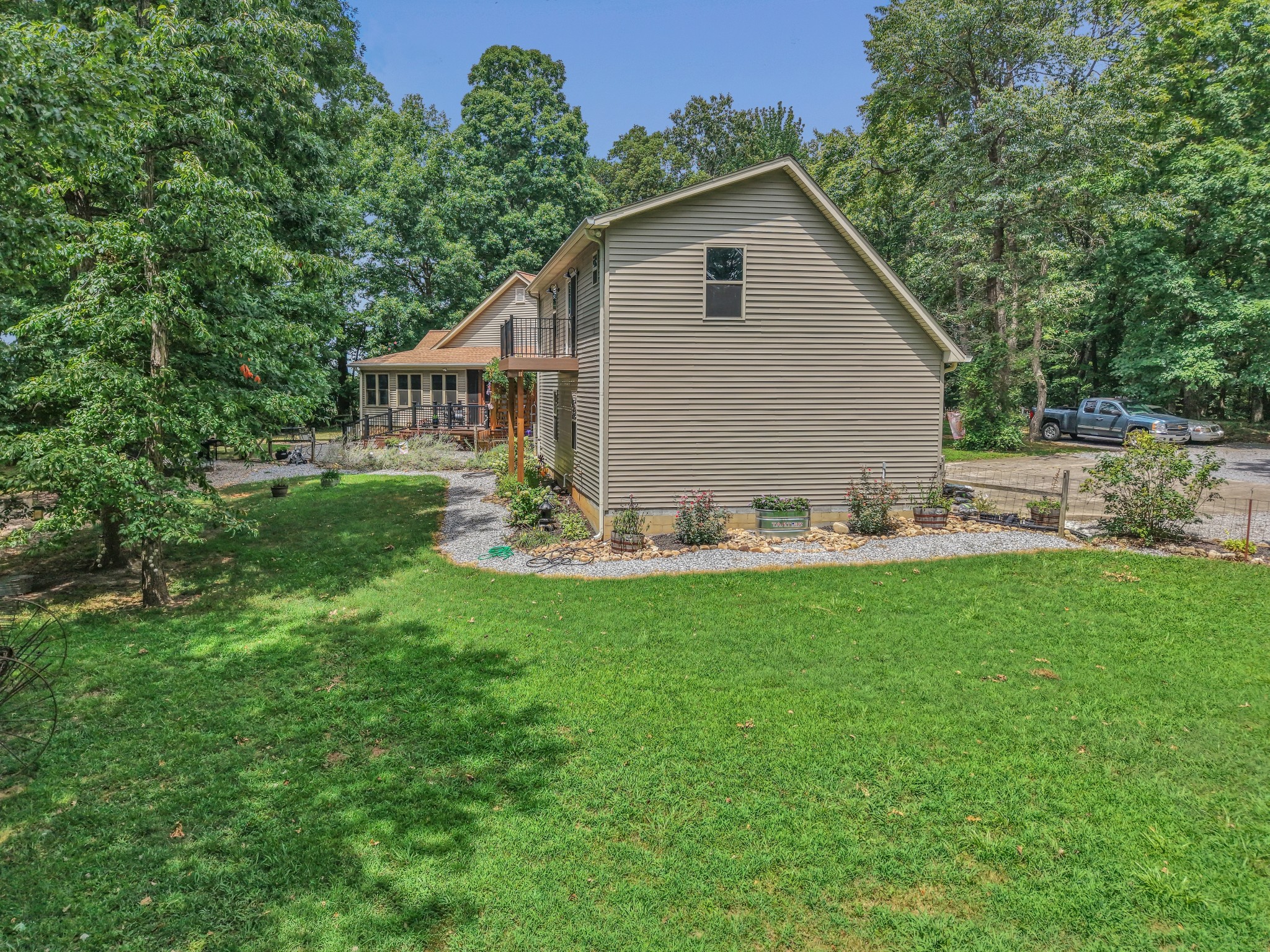7197 Highland Rd