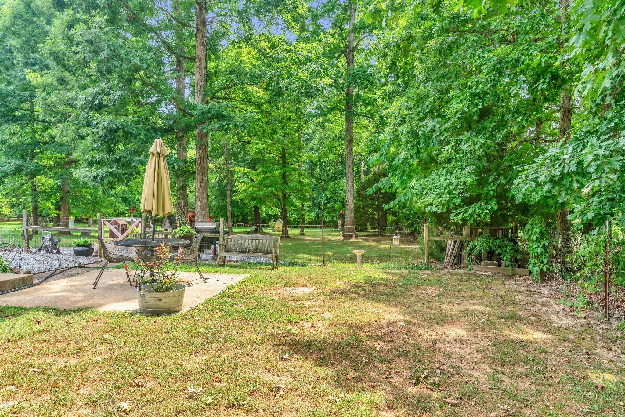 7197 Highland Rd