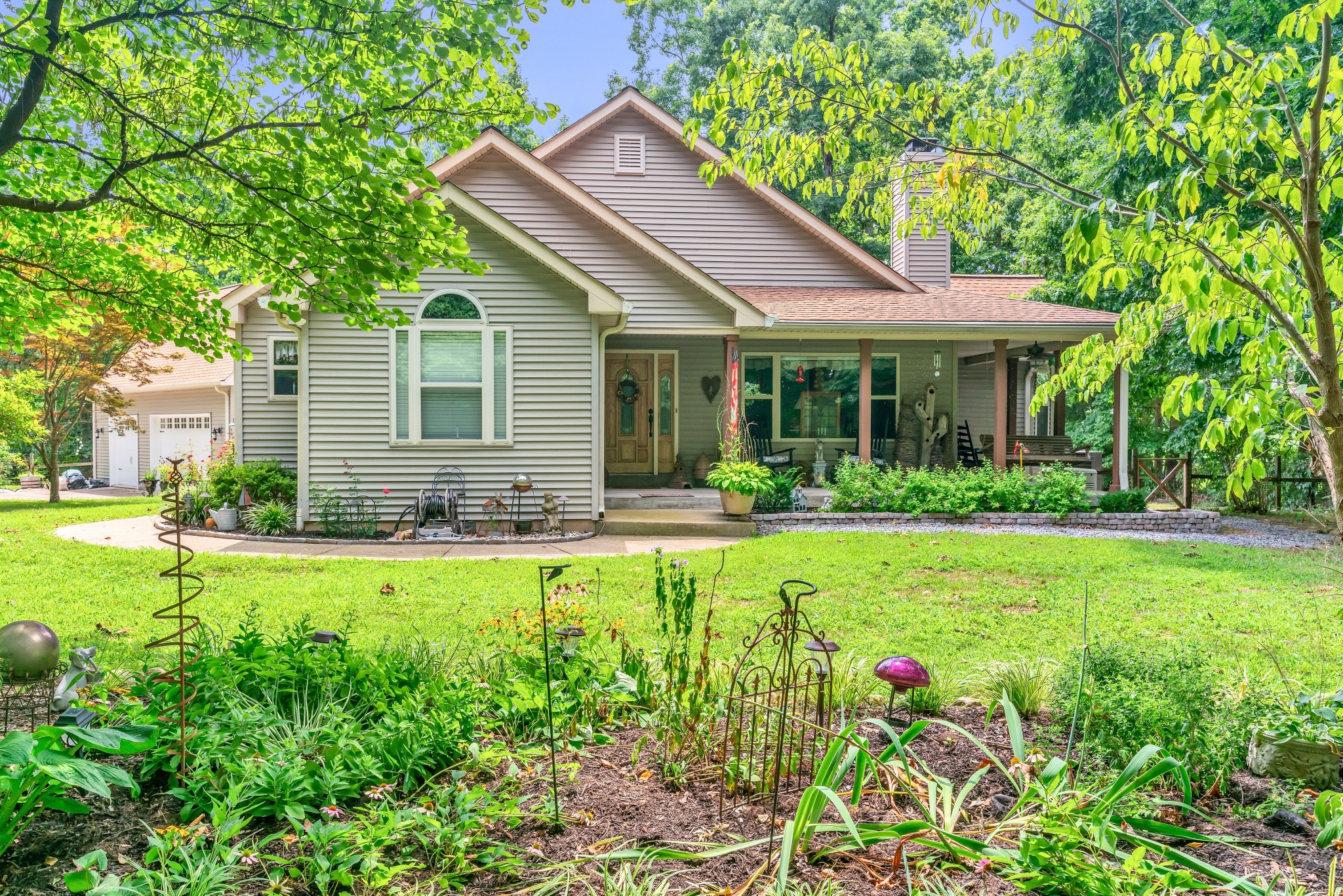 7197 Highland Rd