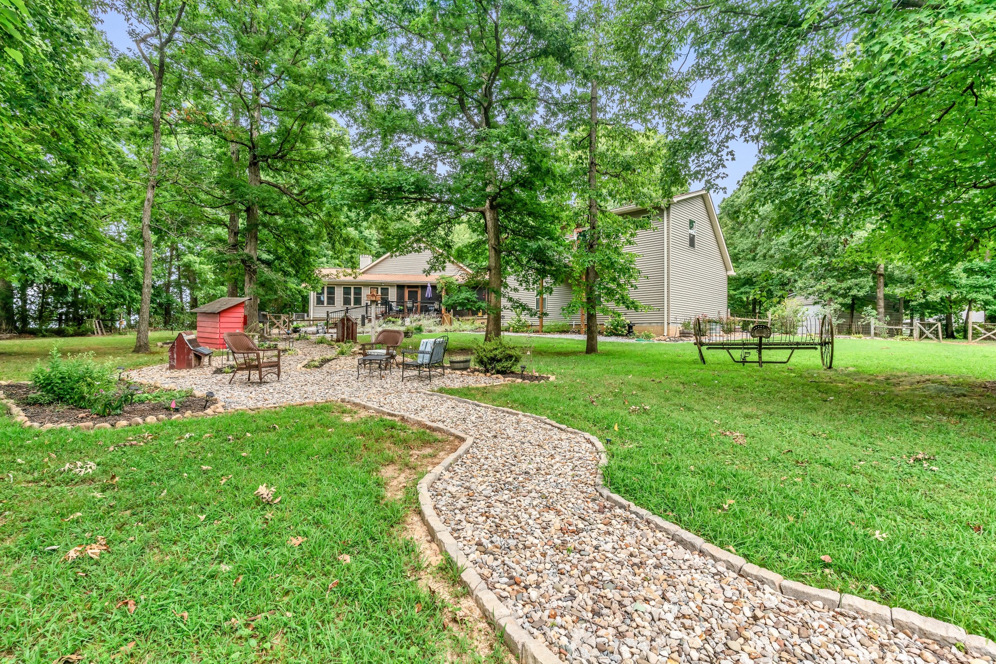 7197 Highland Rd