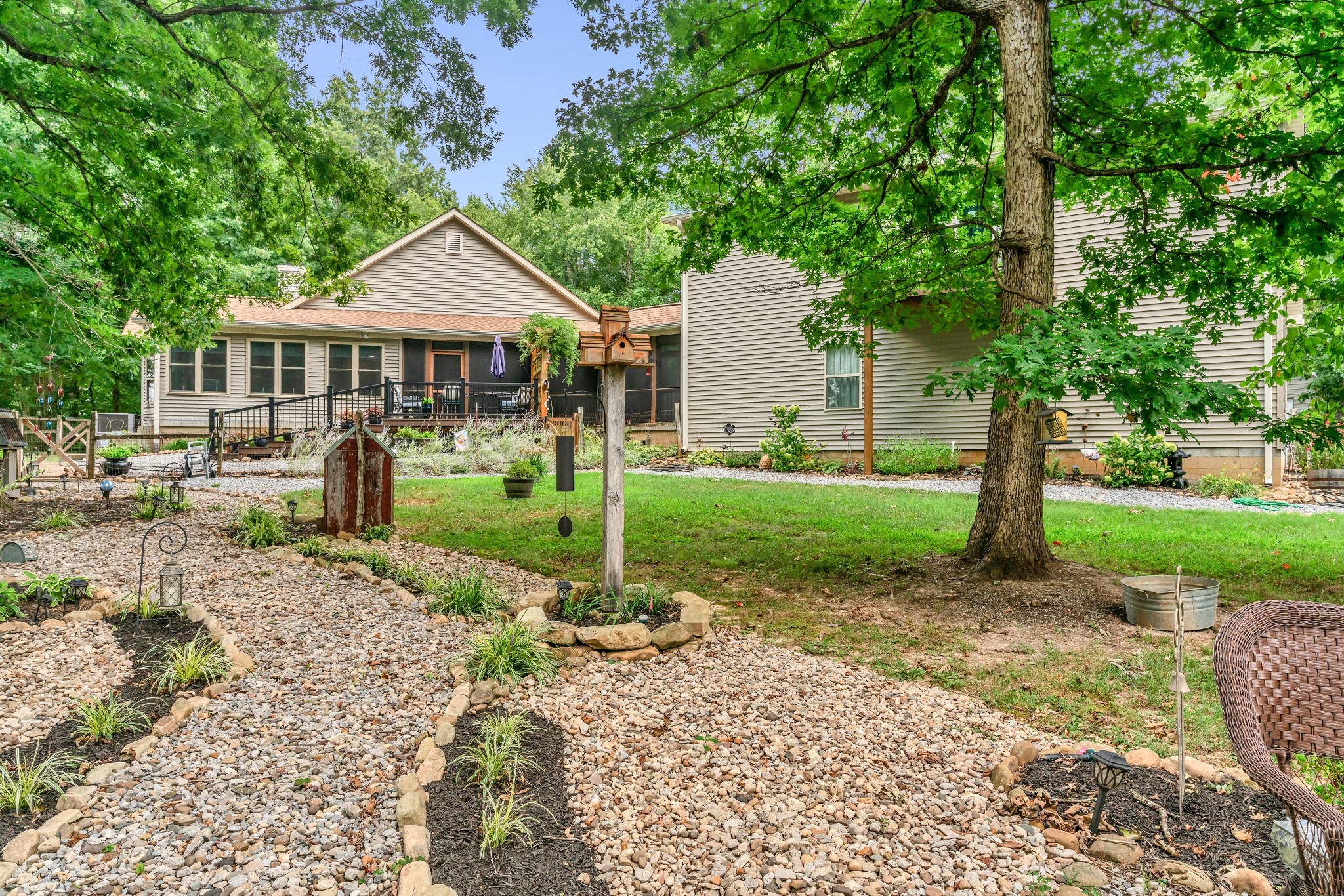 7197 Highland Rd