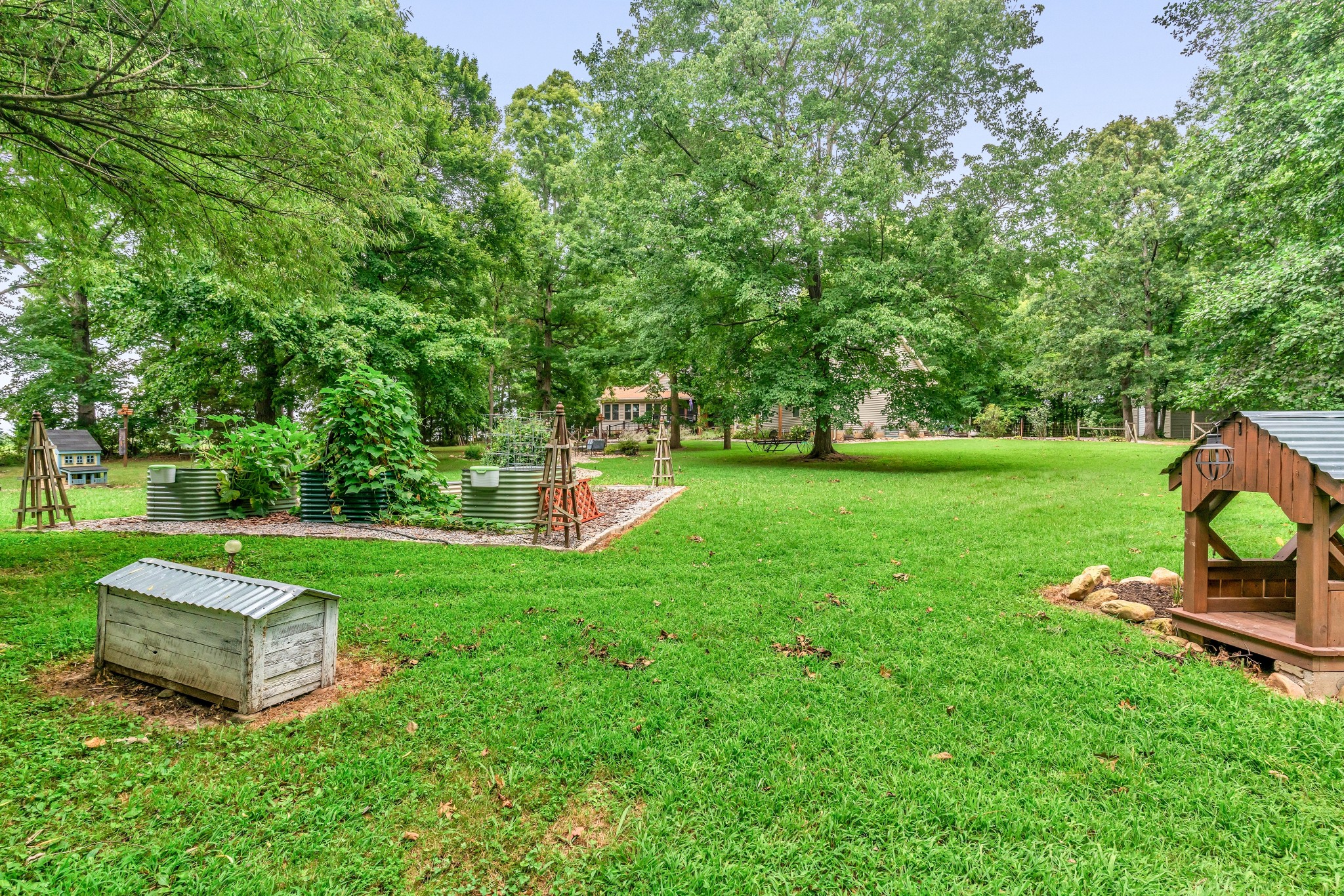 7197 Highland Rd