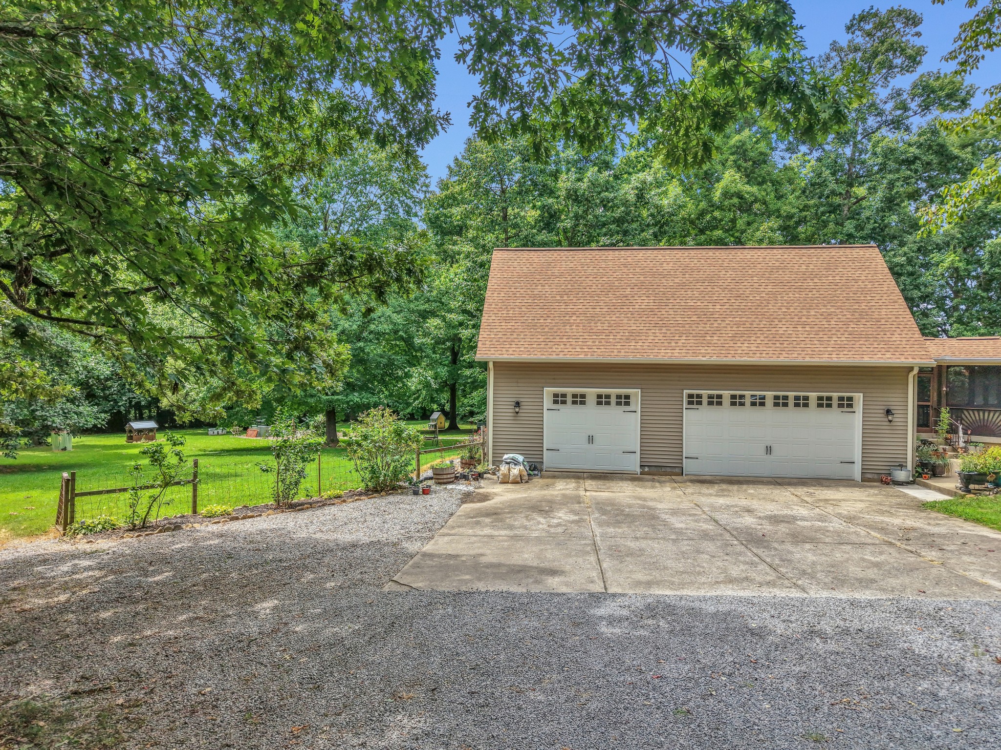 7197 Highland Rd