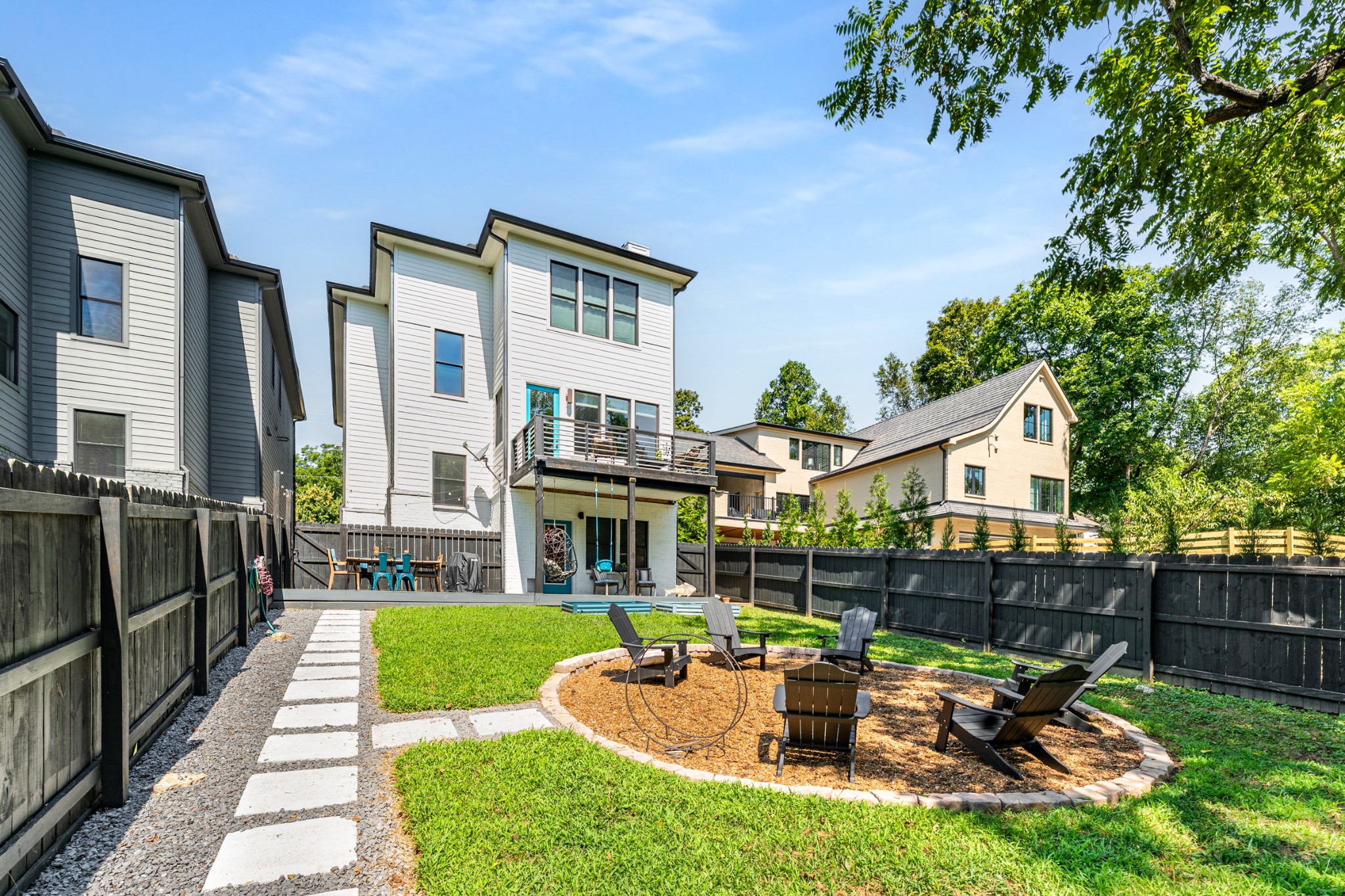807B Porter Rd