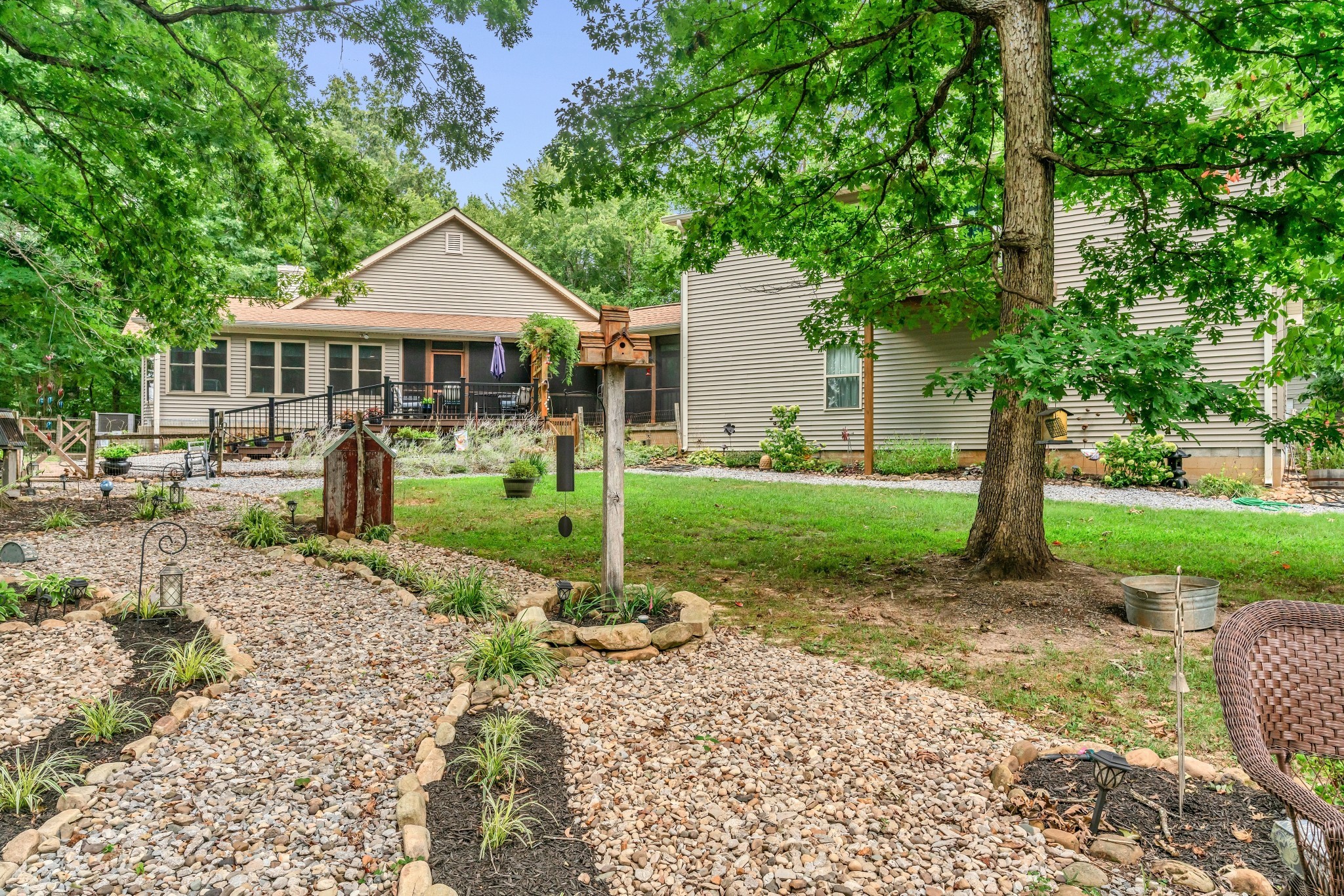 7197 Highland Rd