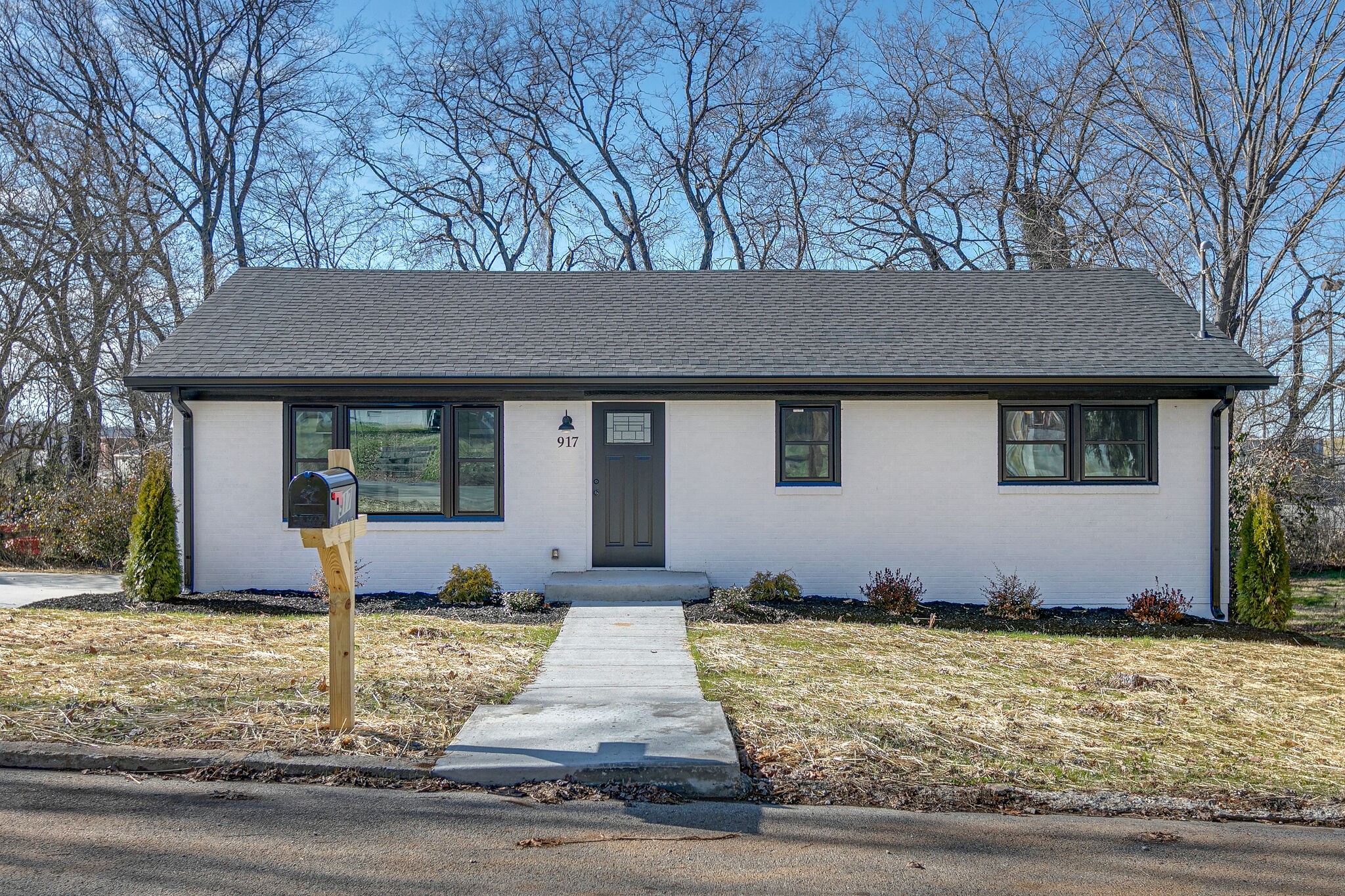 917 Locust St