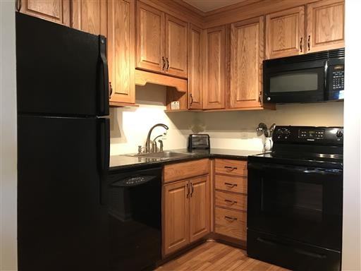 555 N DuPont Ave Unit: C48