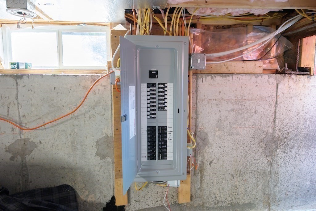 9 Cranberry Meadow Shore Rd