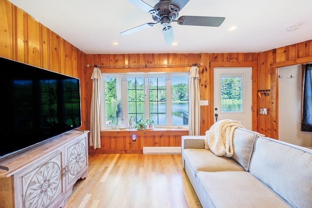 9 Cranberry Meadow Shore Rd